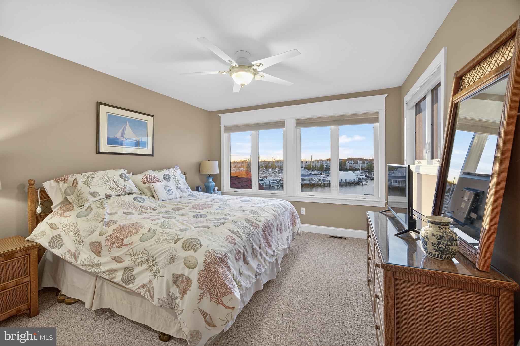 QUEENS LANDING - Residential