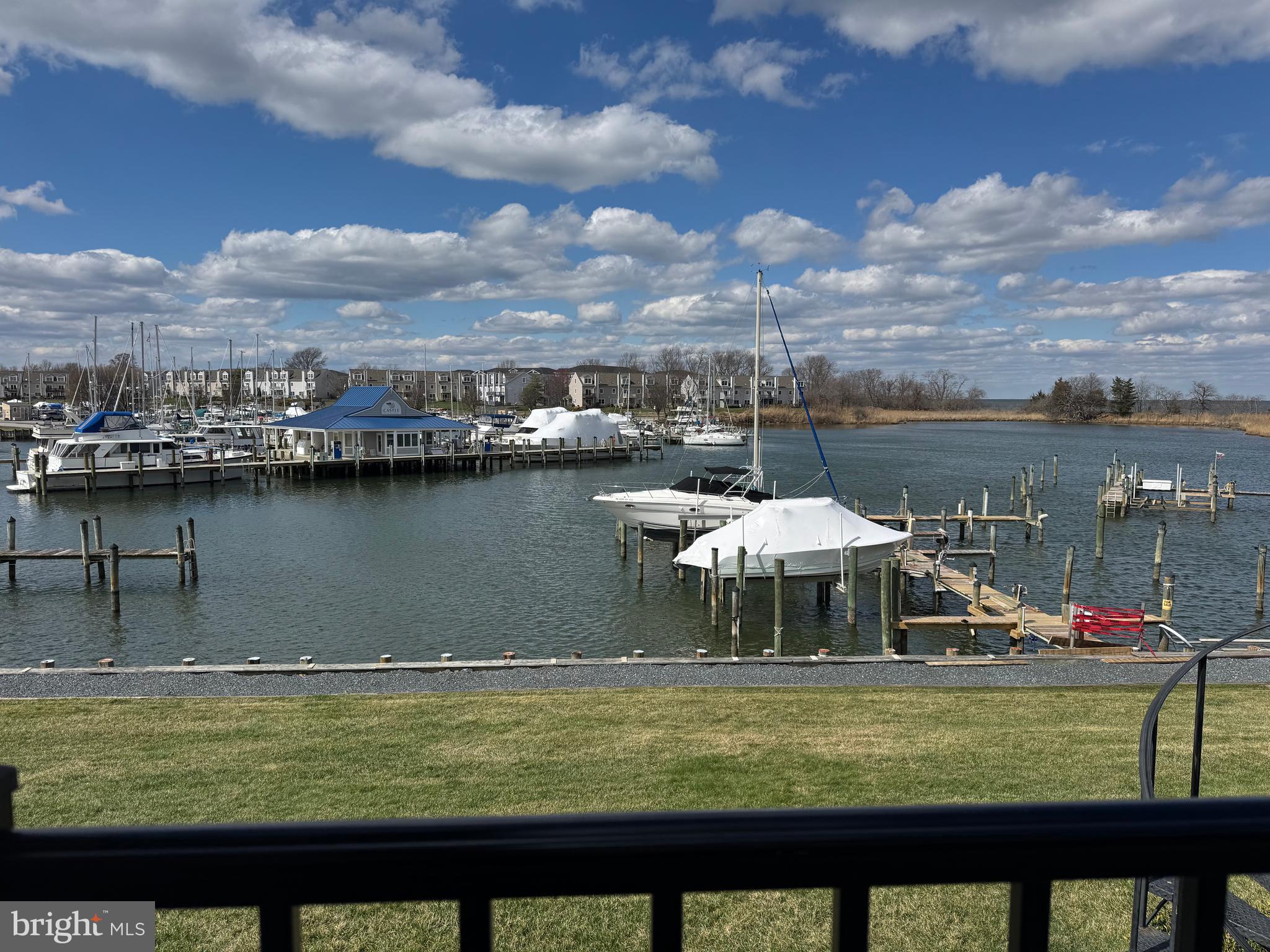 23 QUEEN VICTORIA WAY F