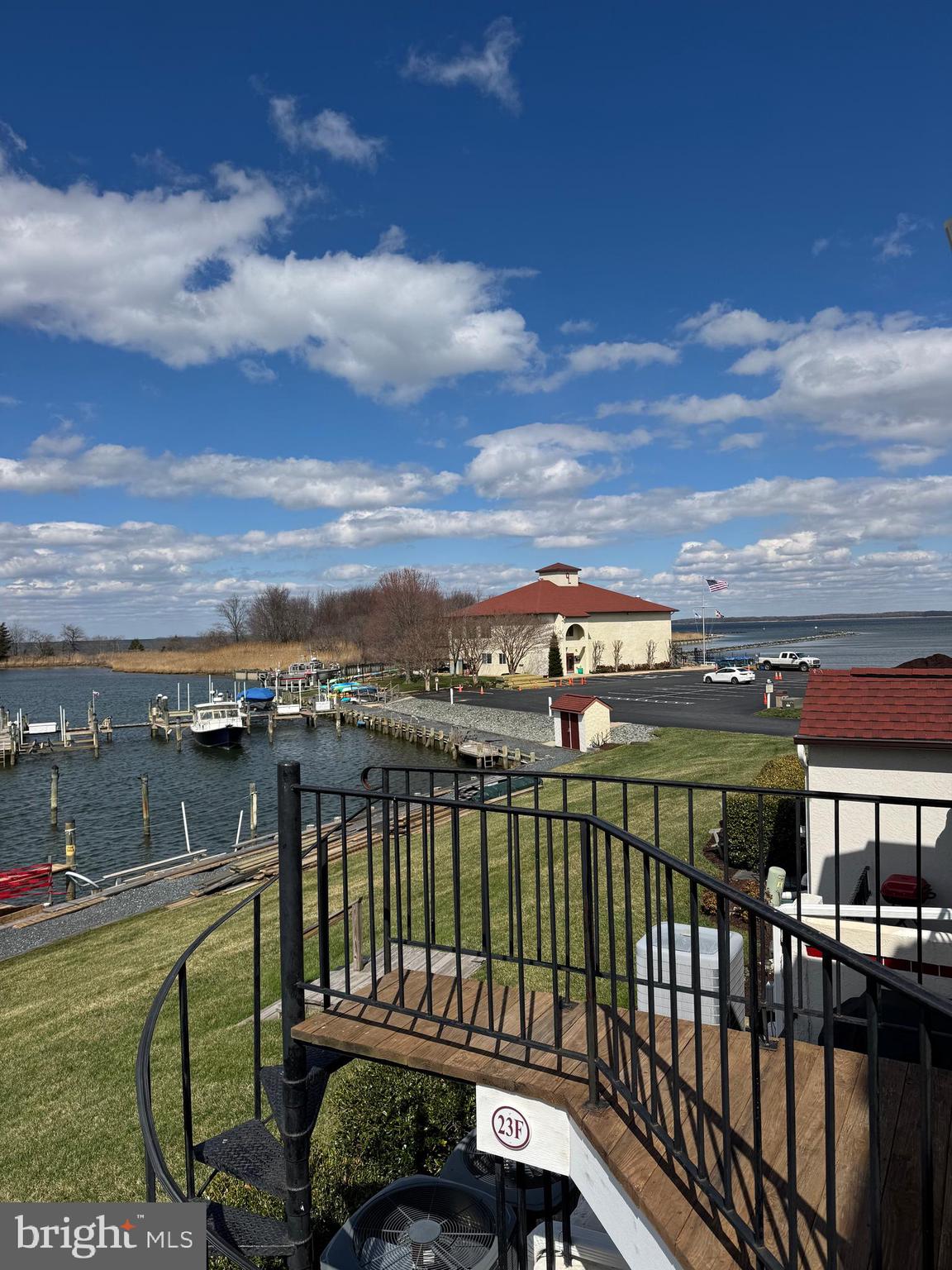 23 QUEEN VICTORIA WAY F