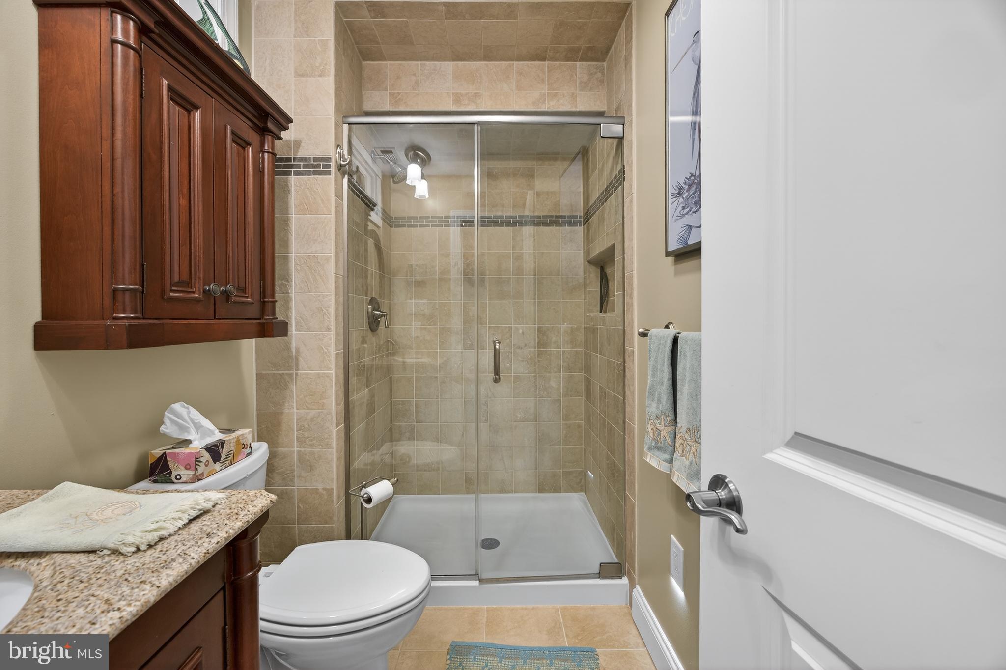 QUEENS LANDING - Residential