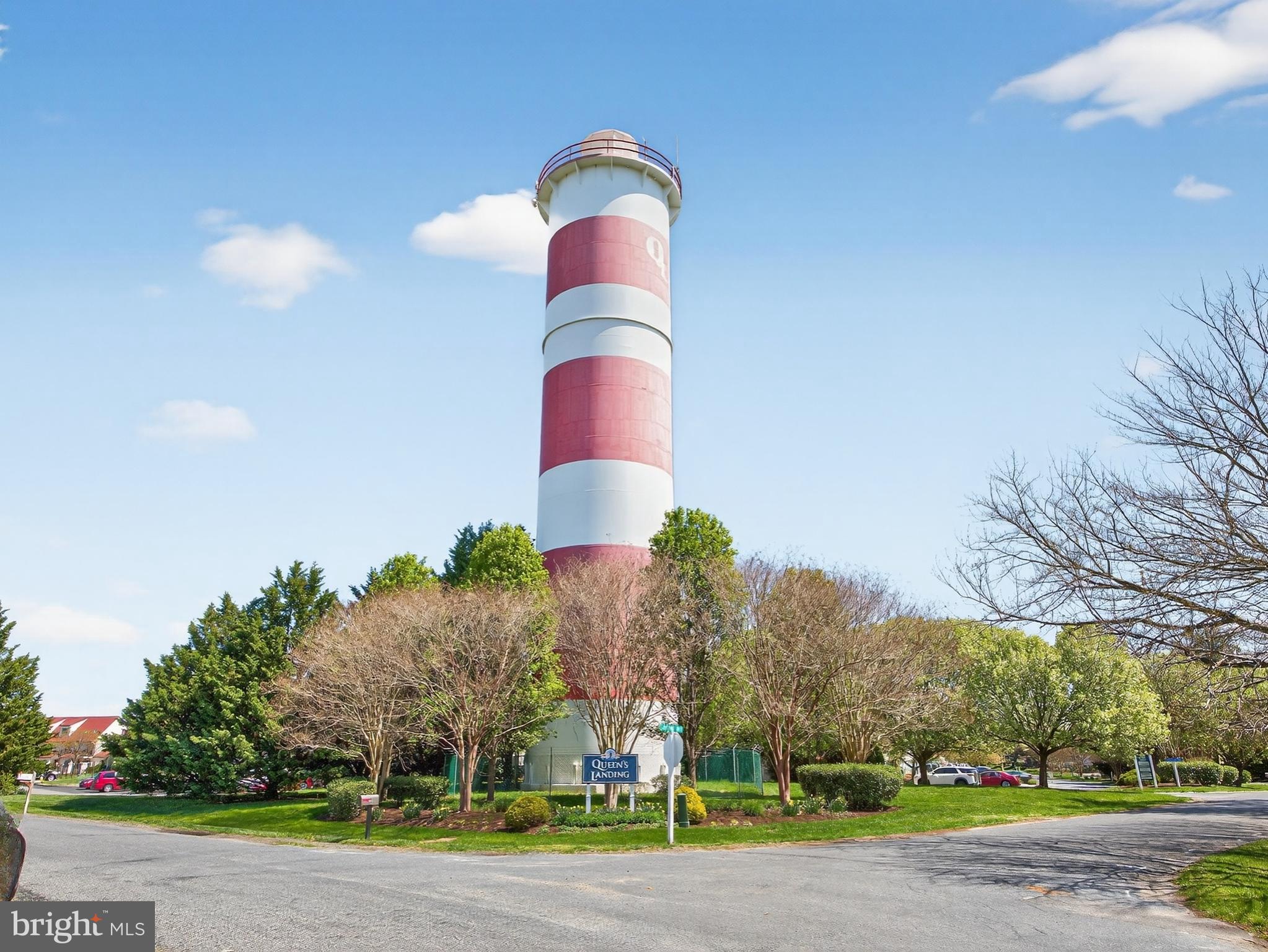 QUEENS LANDING - Residential
