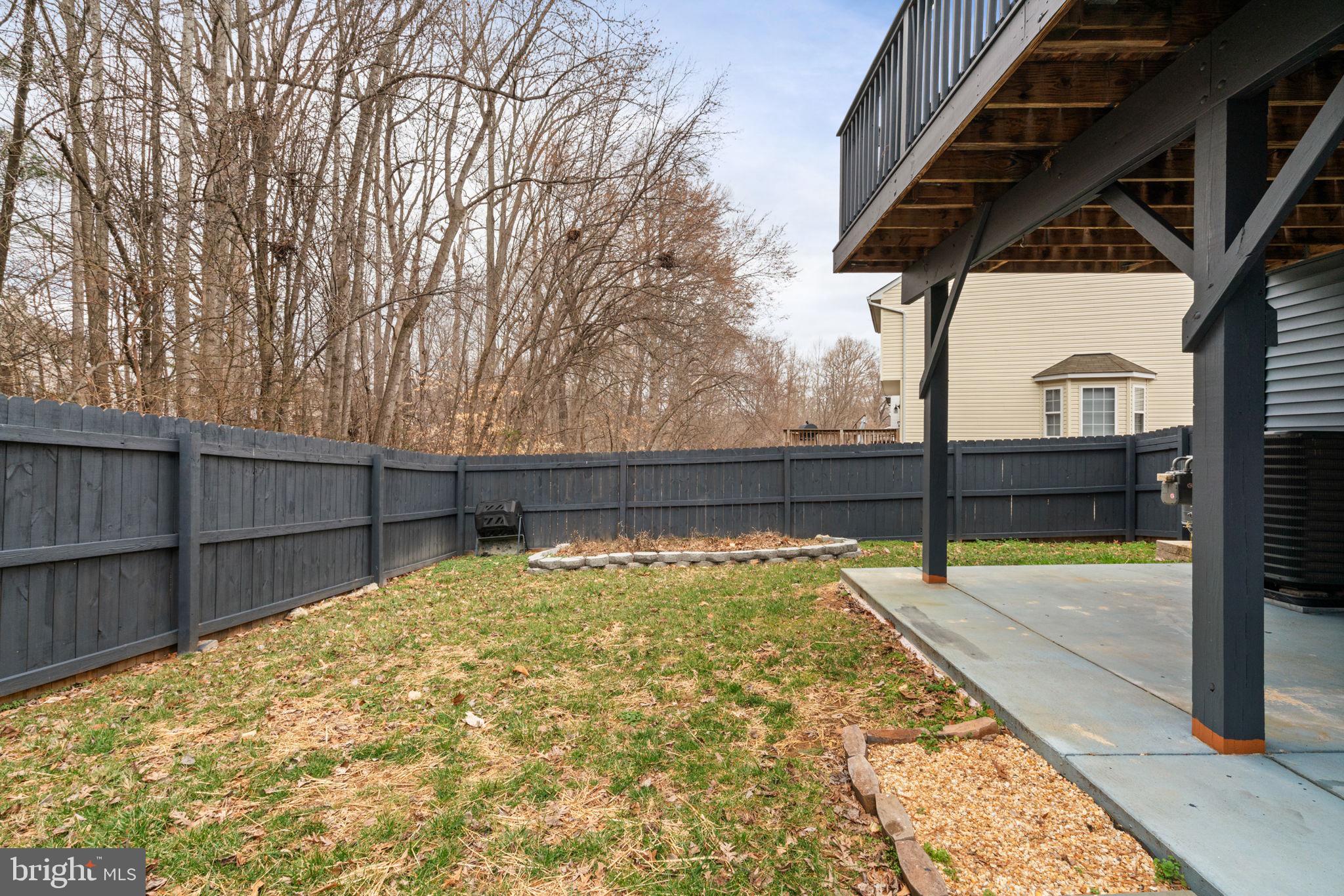 SPRING KNOLL - Residential