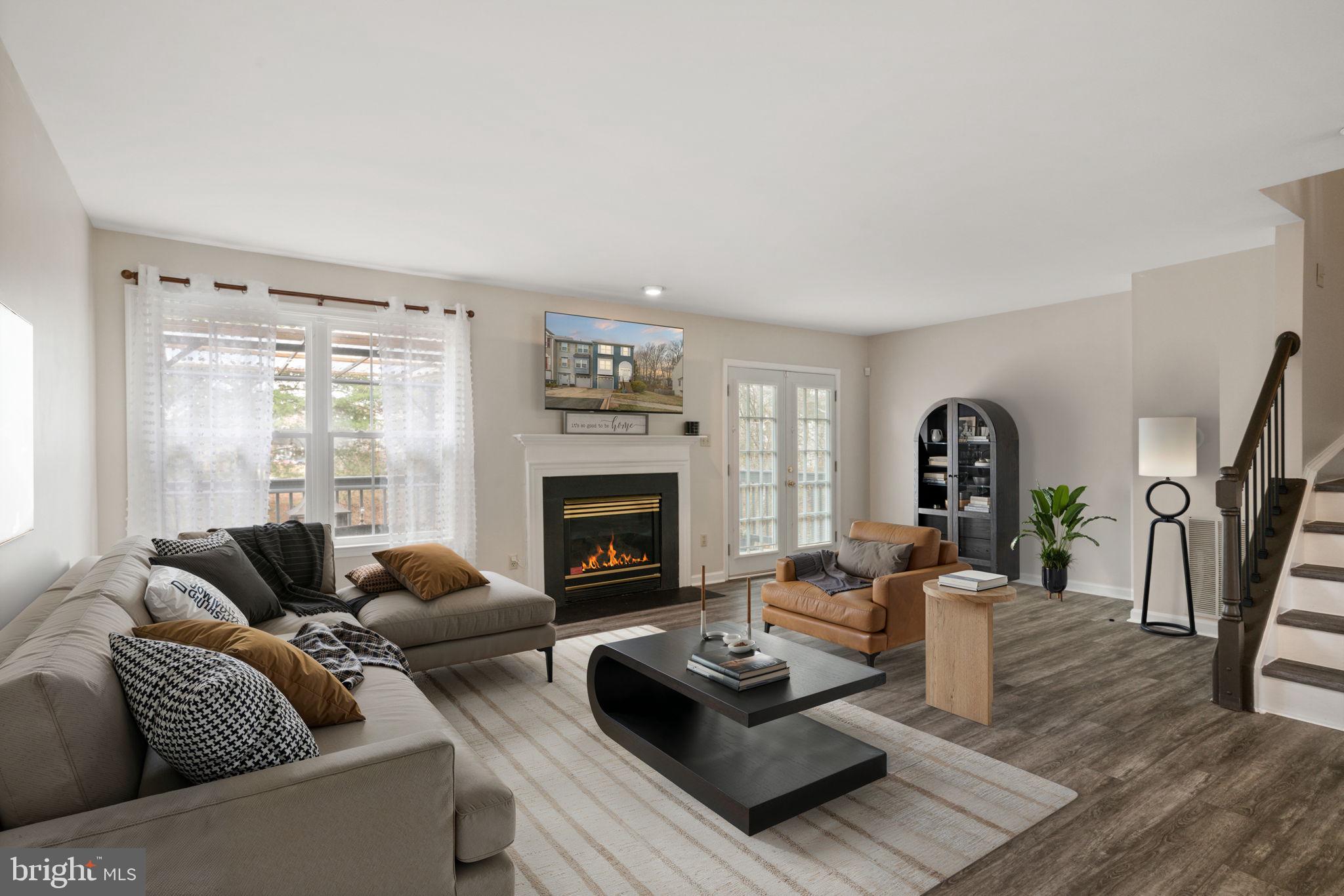 SPRING KNOLL - Residential