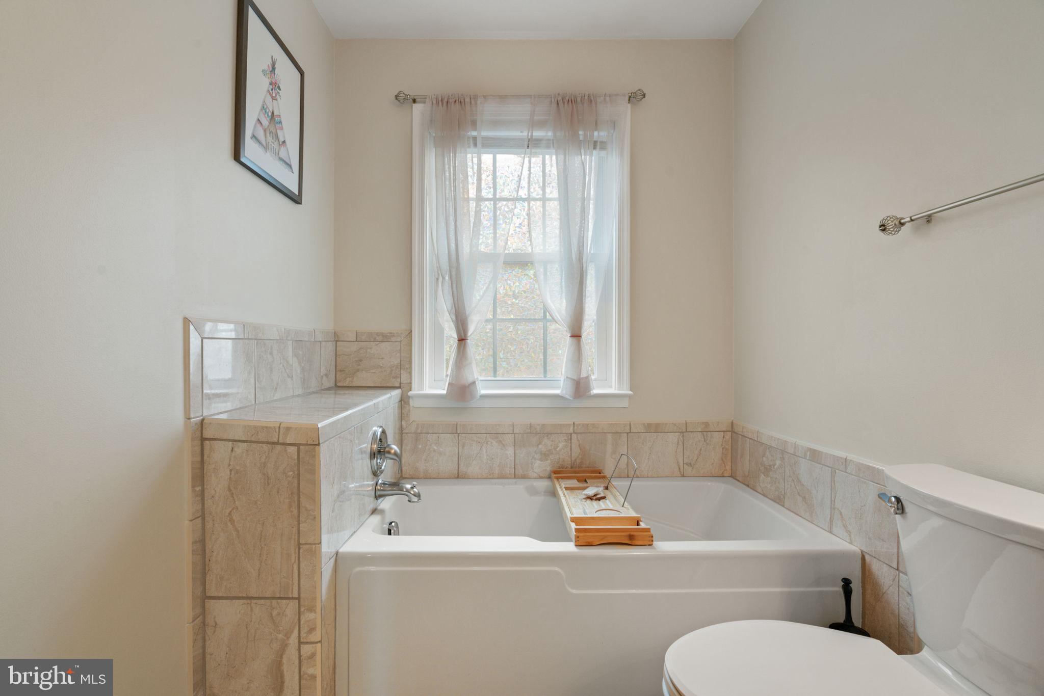 SPRING KNOLL - Residential