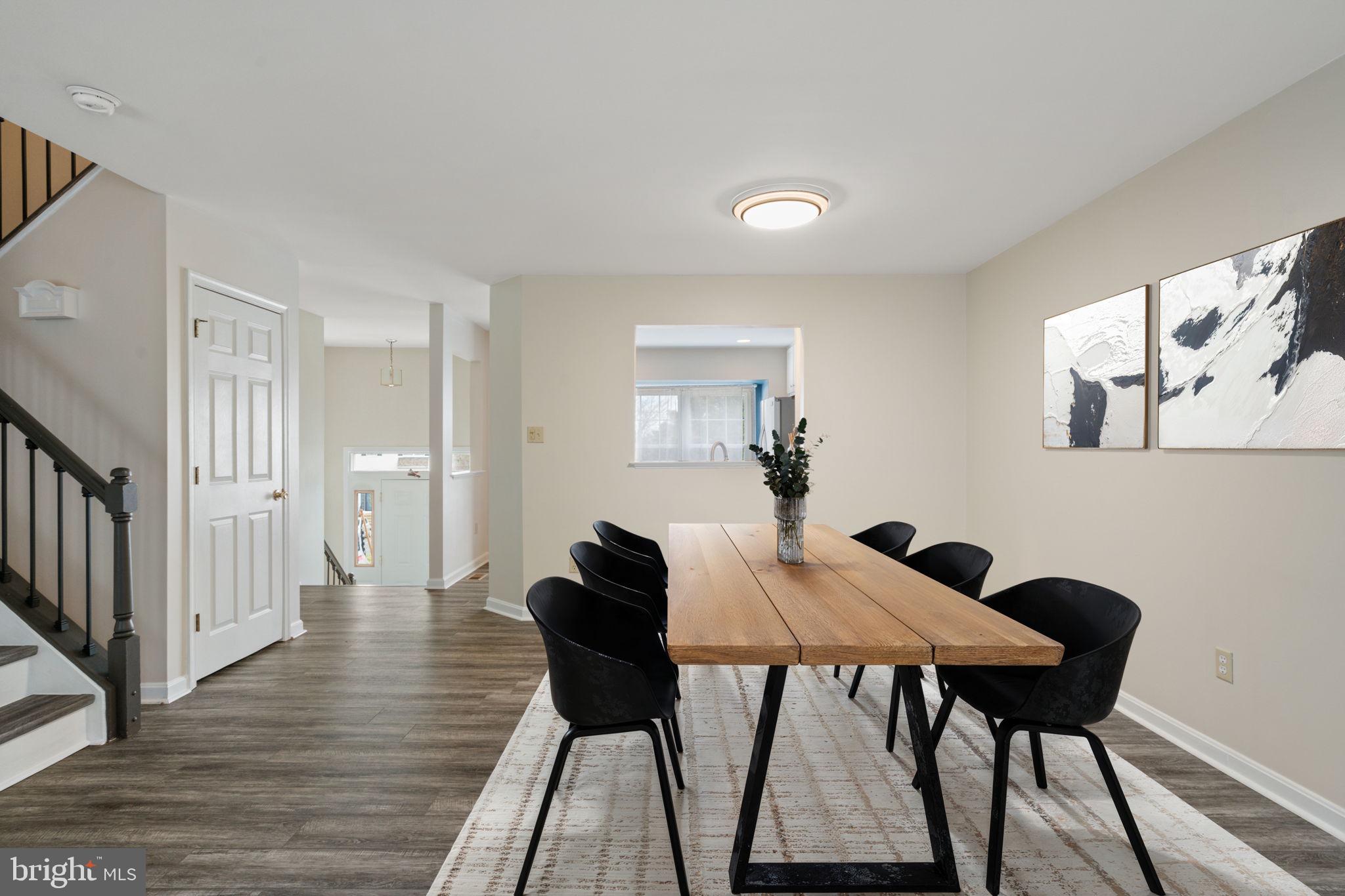 SPRING KNOLL - Residential