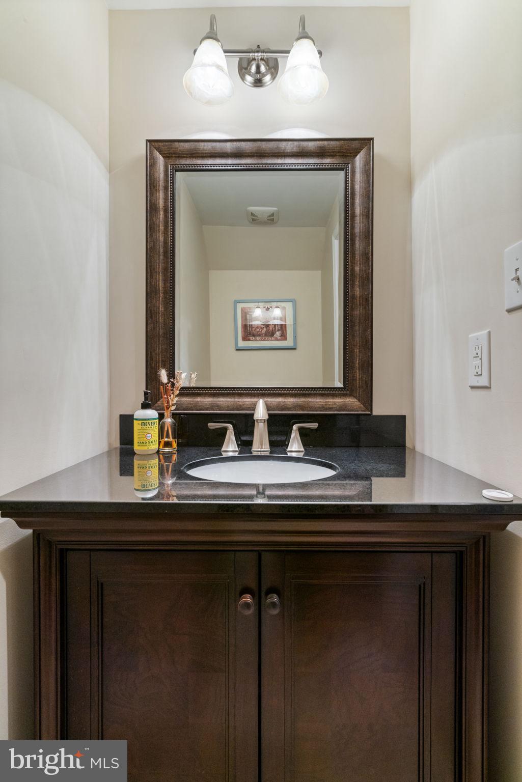 SPRING KNOLL - Residential