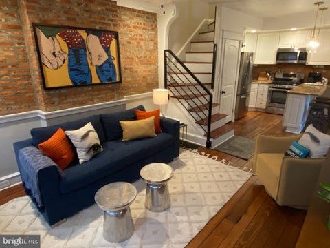 Townhouse For Rent - 429 E Flora Street<br/> Philadelphia County, PHILADELPHIA, PA 19125