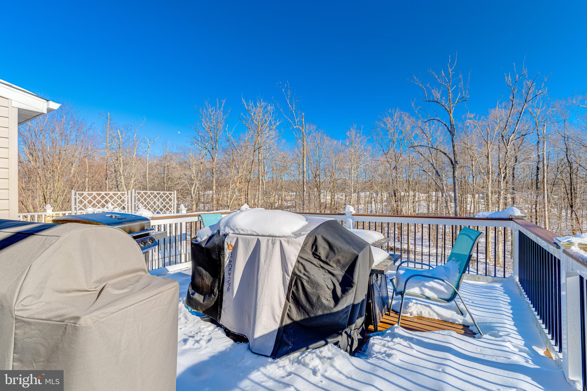 HOLLY WOODS - Residential