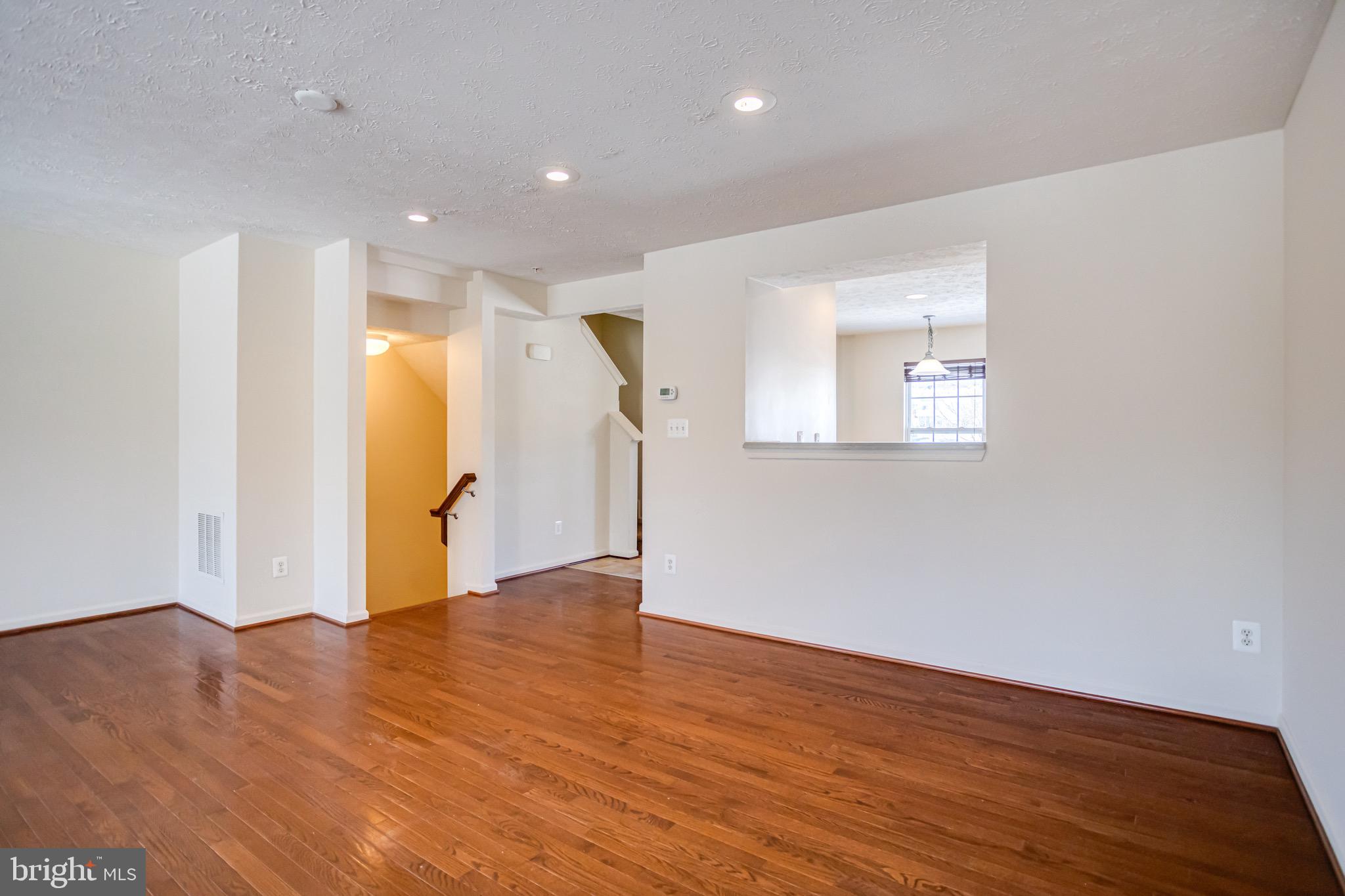 HOLLY WOODS - Residential