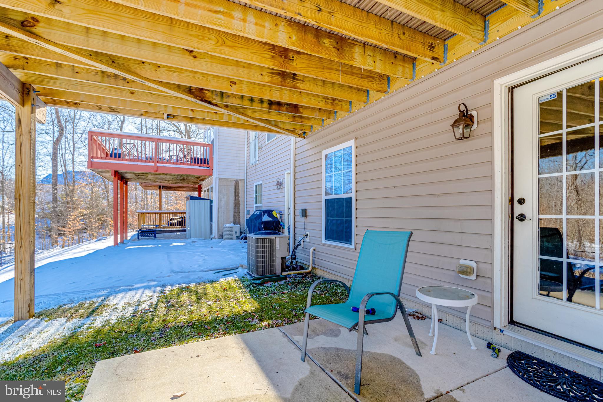 HOLLY WOODS - Residential