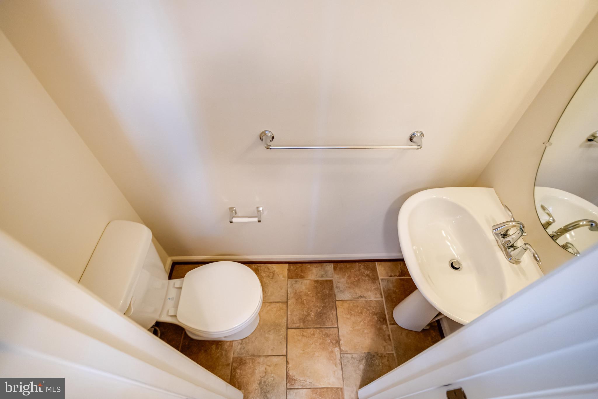 HOLLY WOODS - Residential