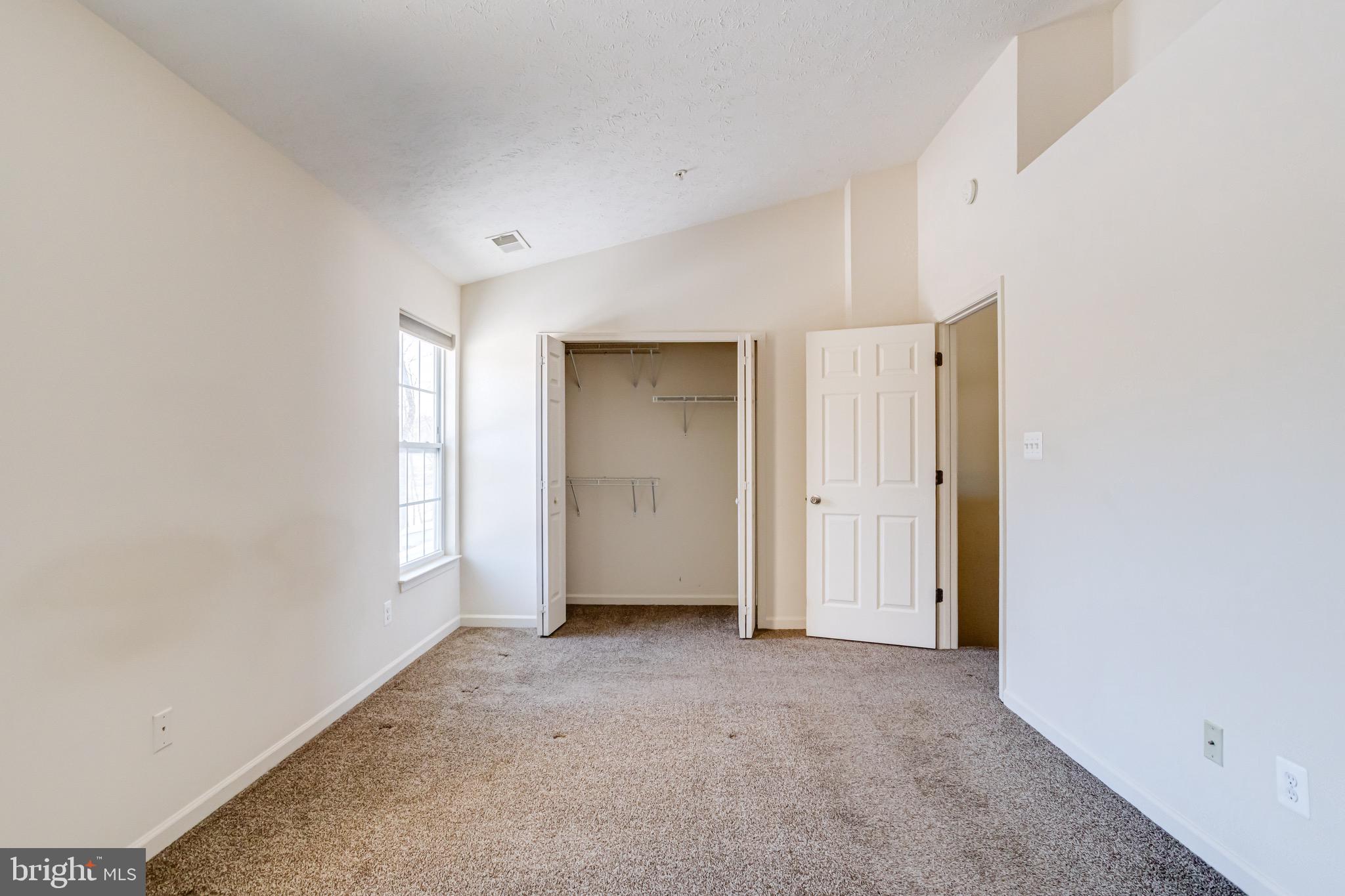 HOLLY WOODS - Residential