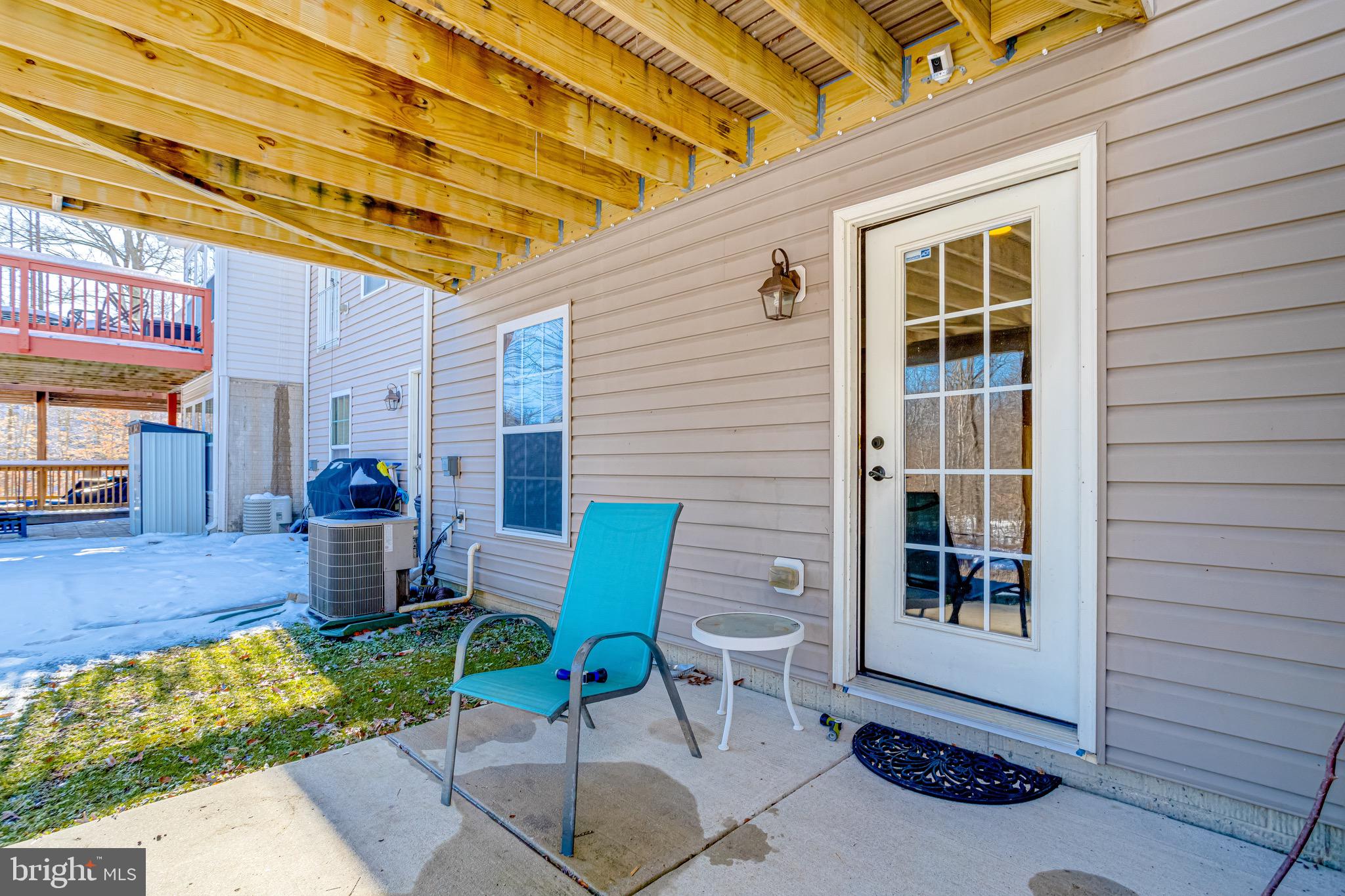 HOLLY WOODS - Residential