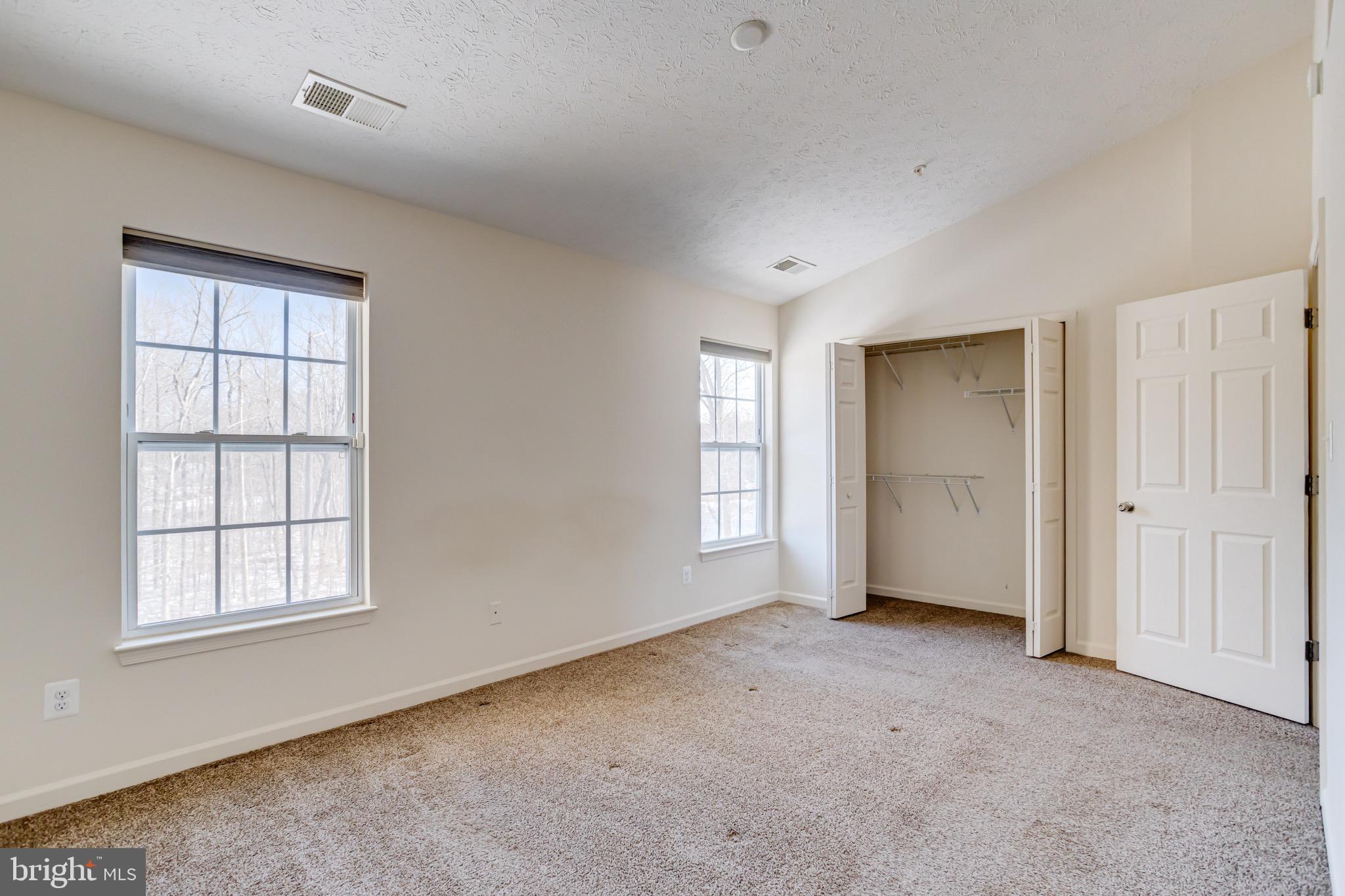 HOLLY WOODS - Residential