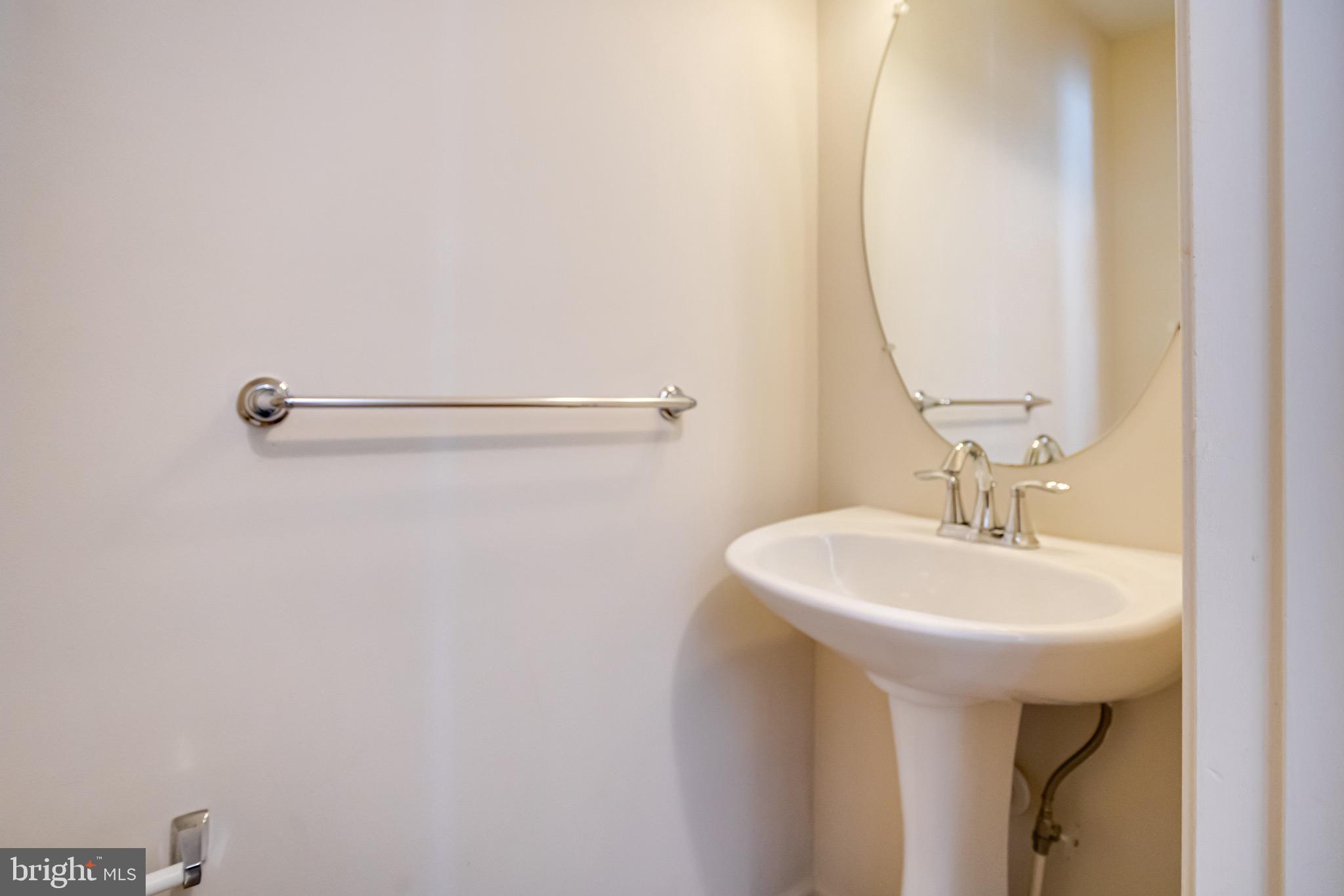 HOLLY WOODS - Residential