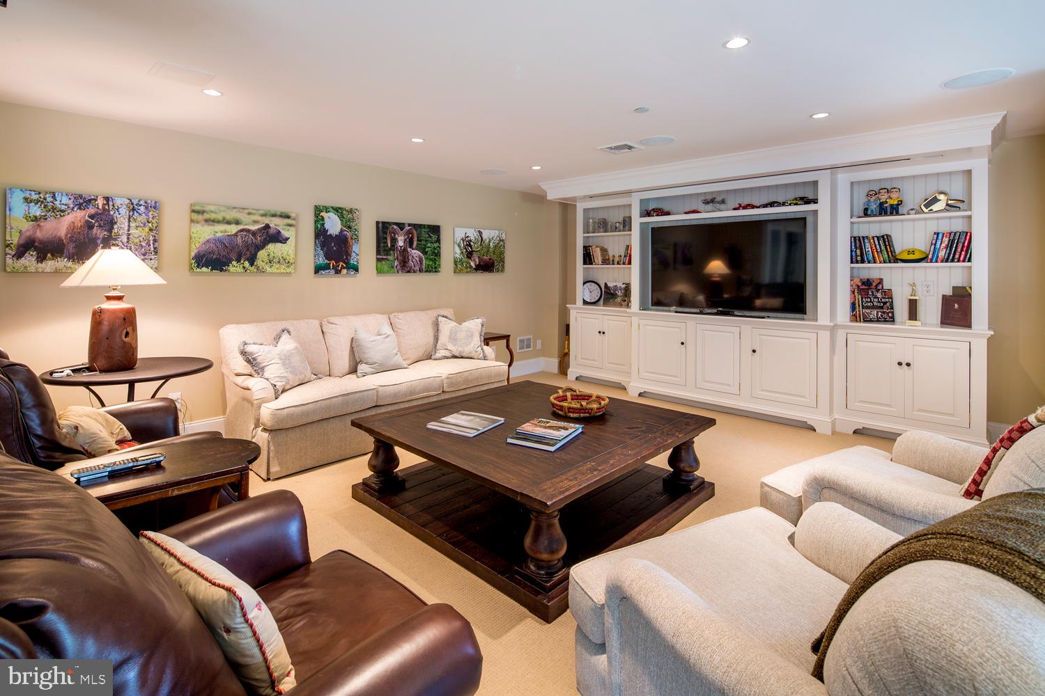 MILL VIEW LANE - Residential