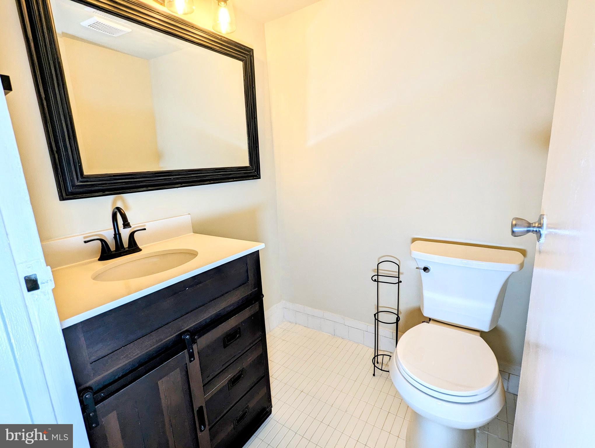 CHESTNUT GROVE - Residential Lease