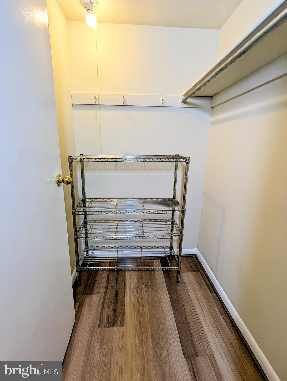 CHESTNUT GROVE - Residential Lease