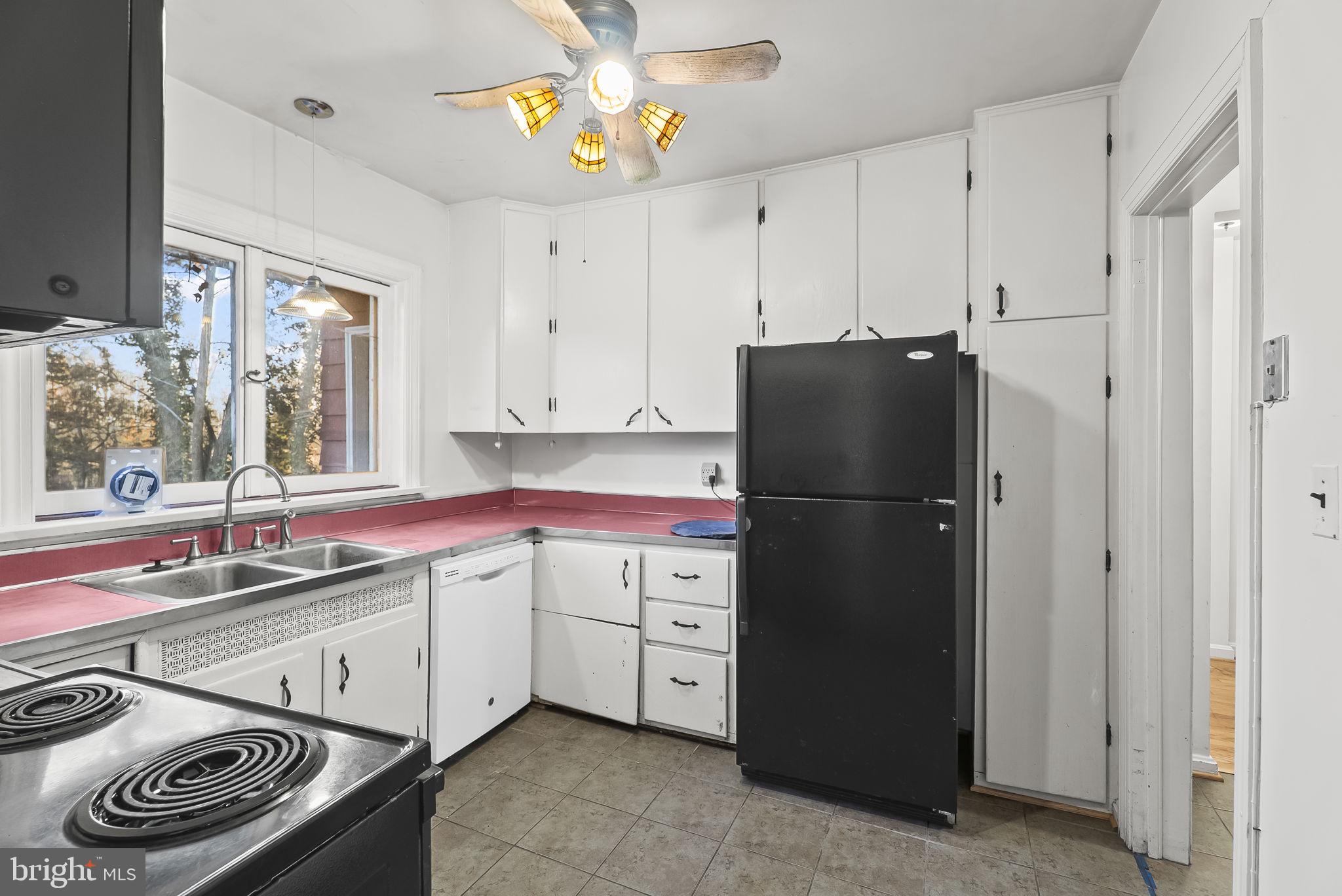 CALVERT MANOR-2ND ADDN - Residential