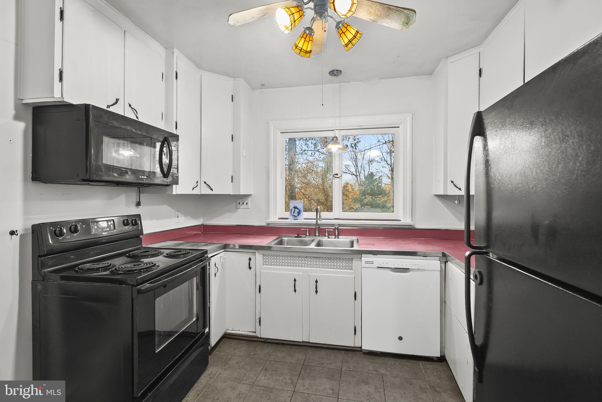 CALVERT MANOR-2ND ADDN - Residential