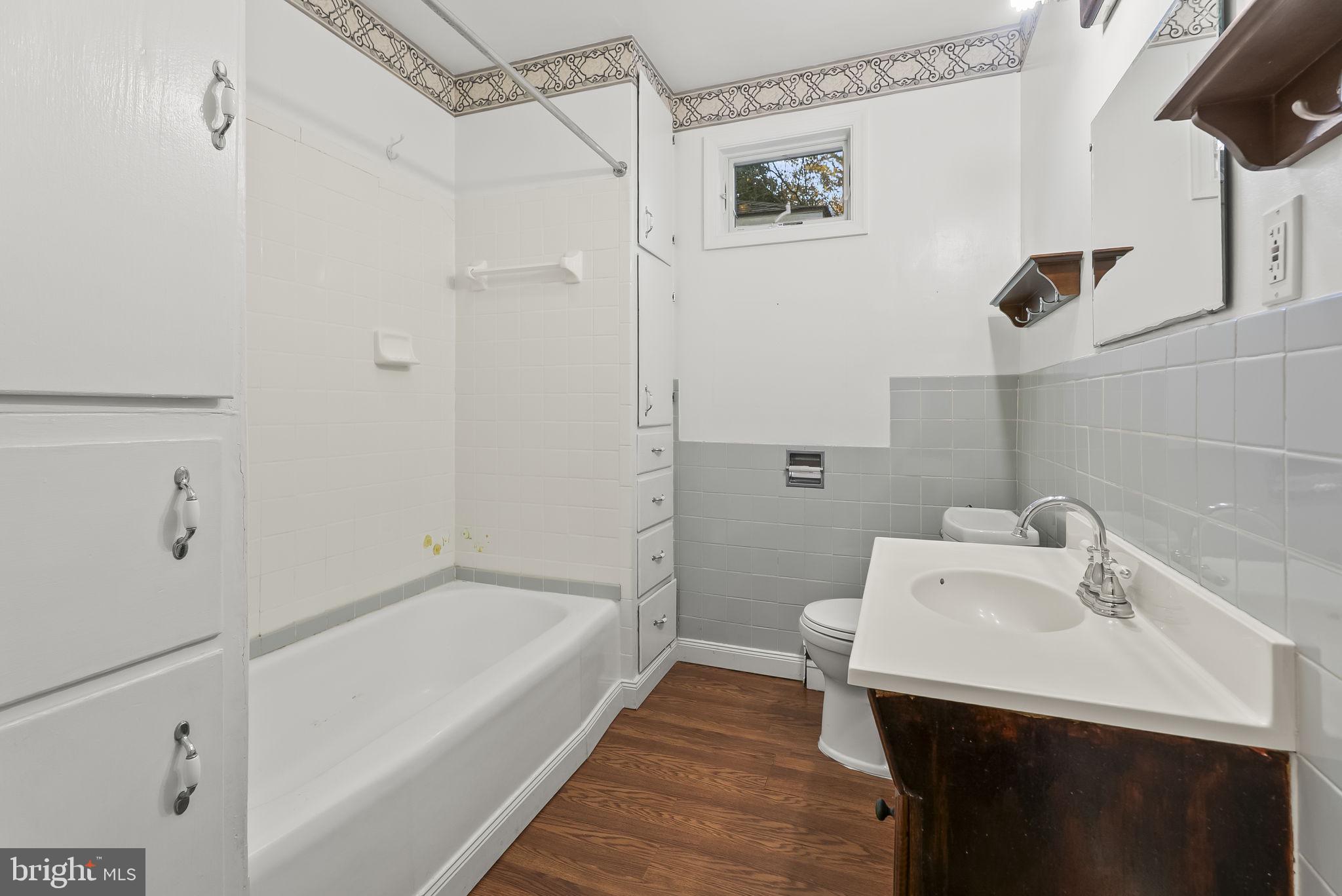 CALVERT MANOR-2ND ADDN - Residential