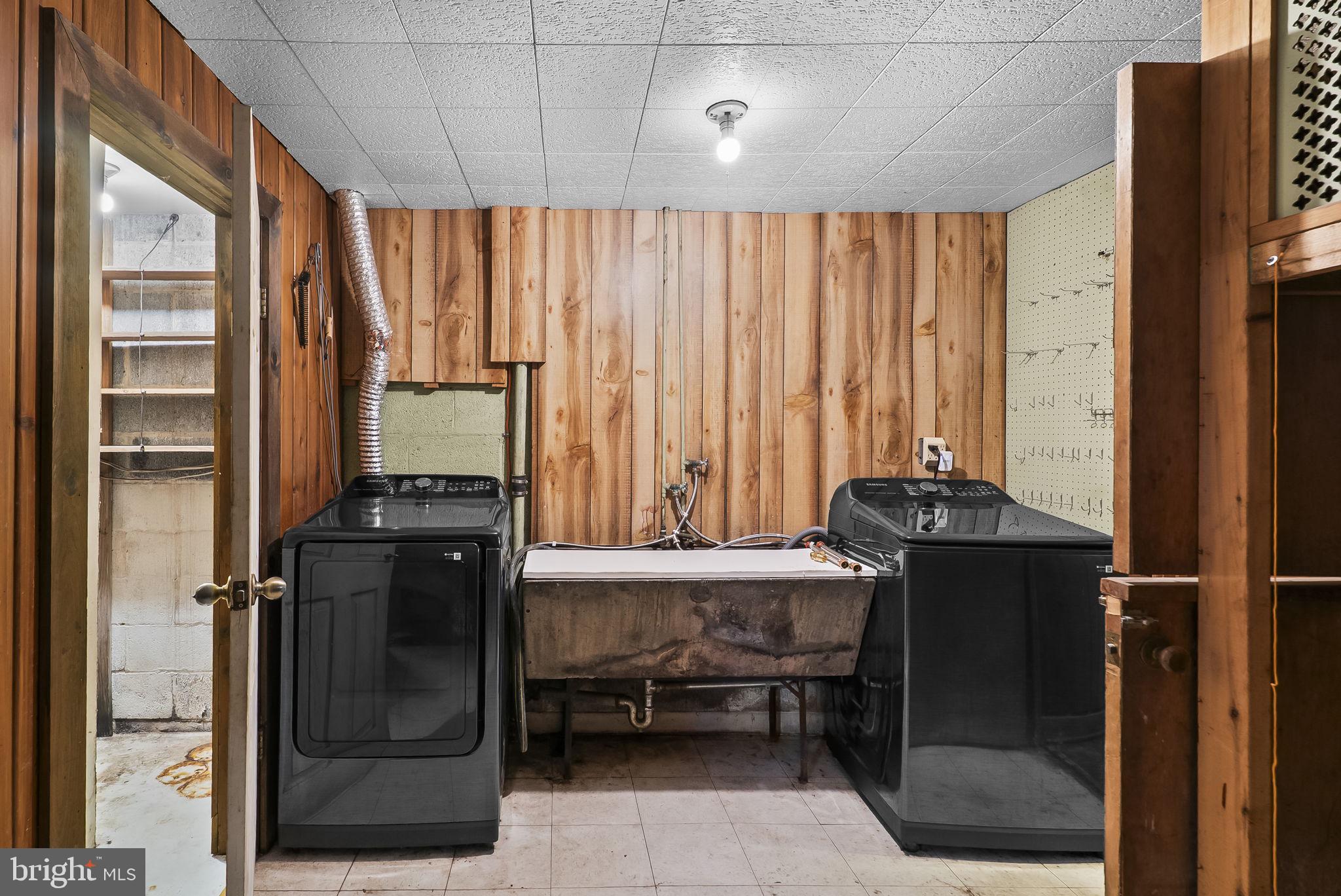 CALVERT MANOR-2ND ADDN - Residential