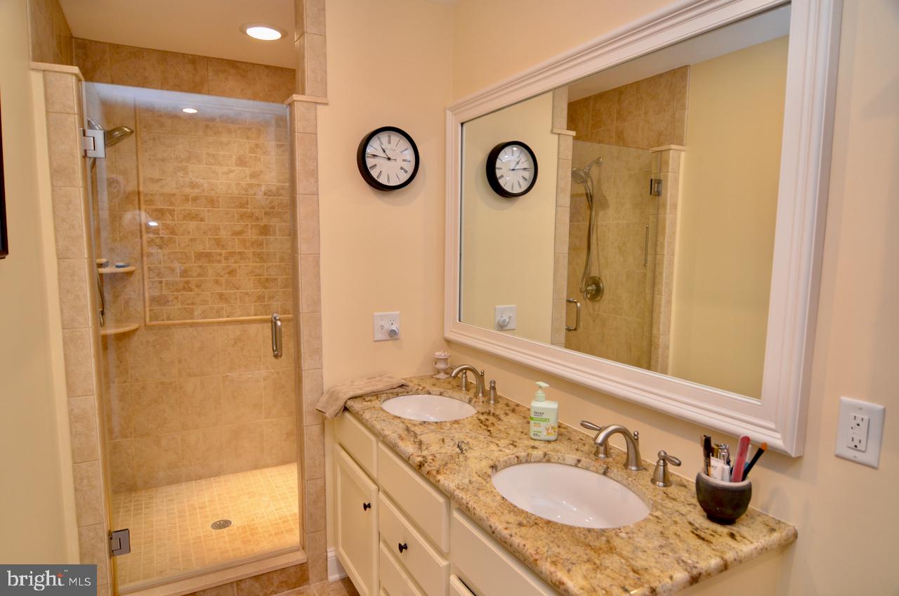 STEPNE PLACE - Residential