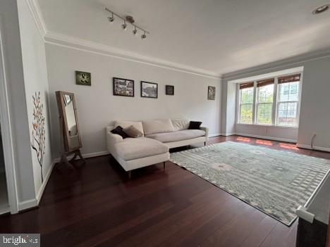 42525 MAGELLAN SQUARE