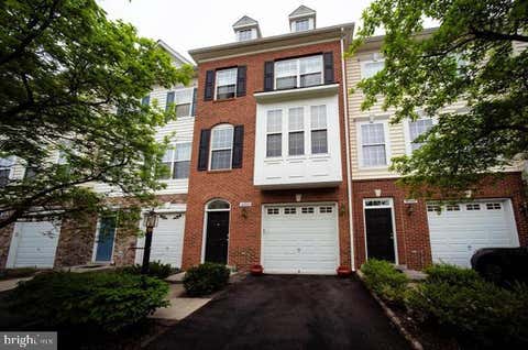 Townhouse For Sale - 42525 Magellan Square<br/> BRAMBLETON, VA 20148