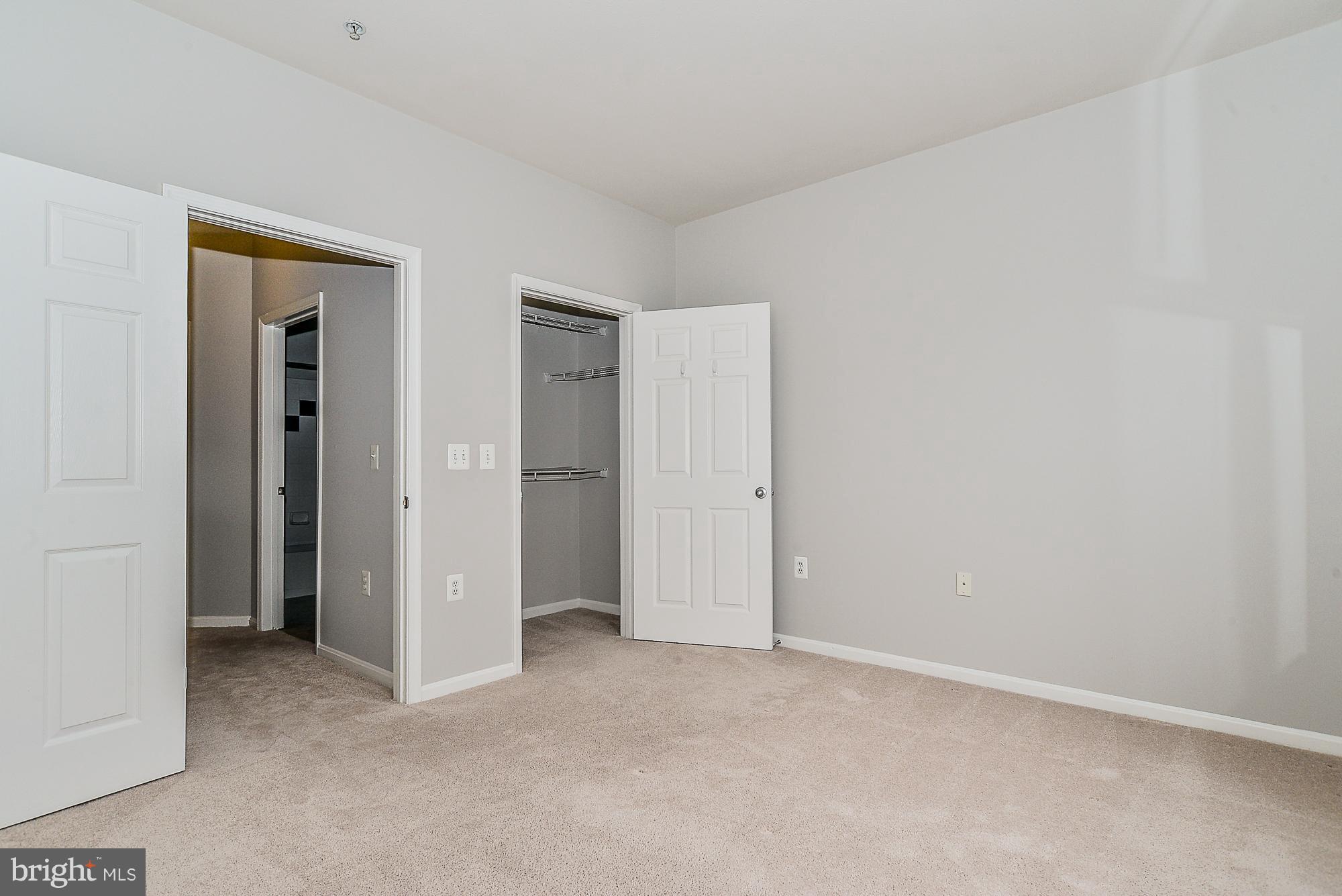 MARQUIS AT VIENNA STATION - Residential