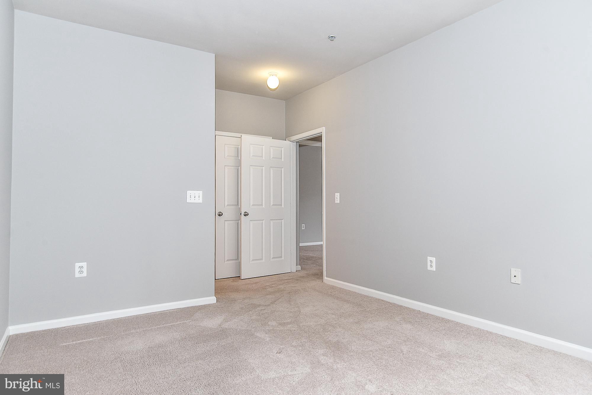 MARQUIS AT VIENNA STATION - Residential