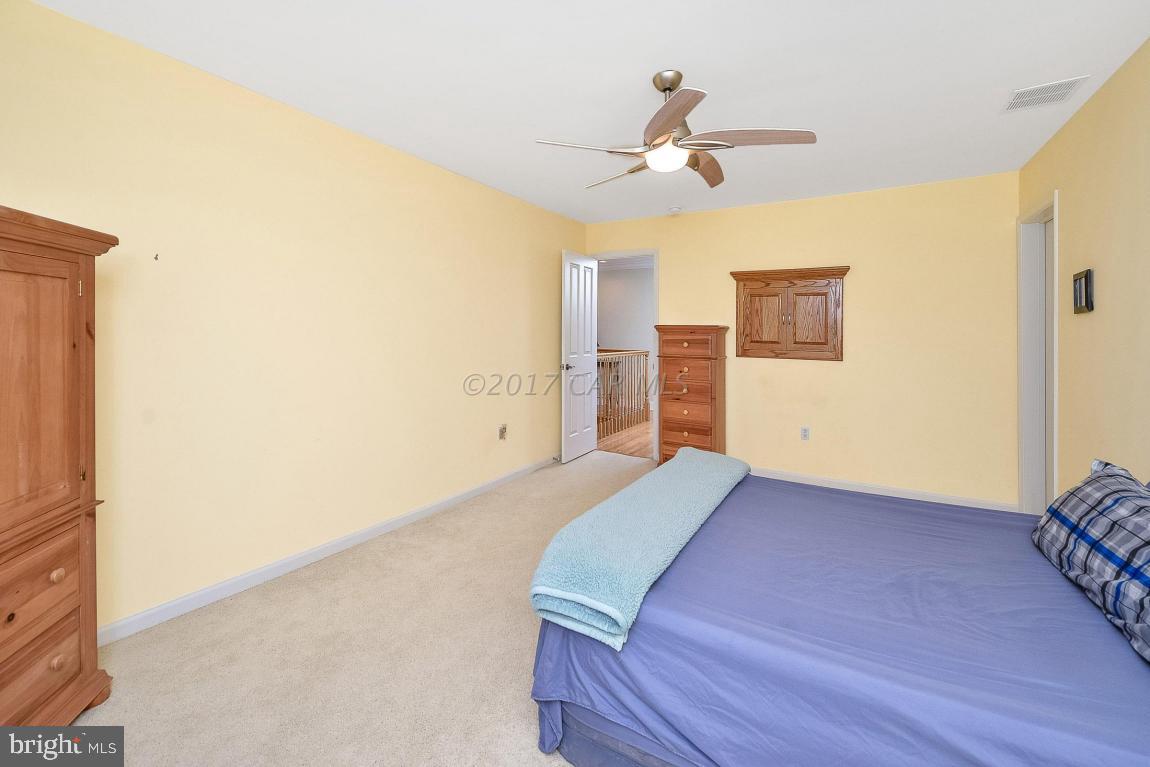 SHALLOWS THE - Residential