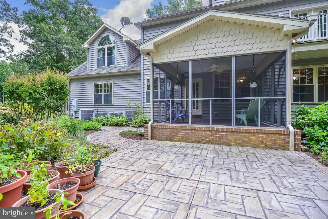 SHALLOWS THE - Residential