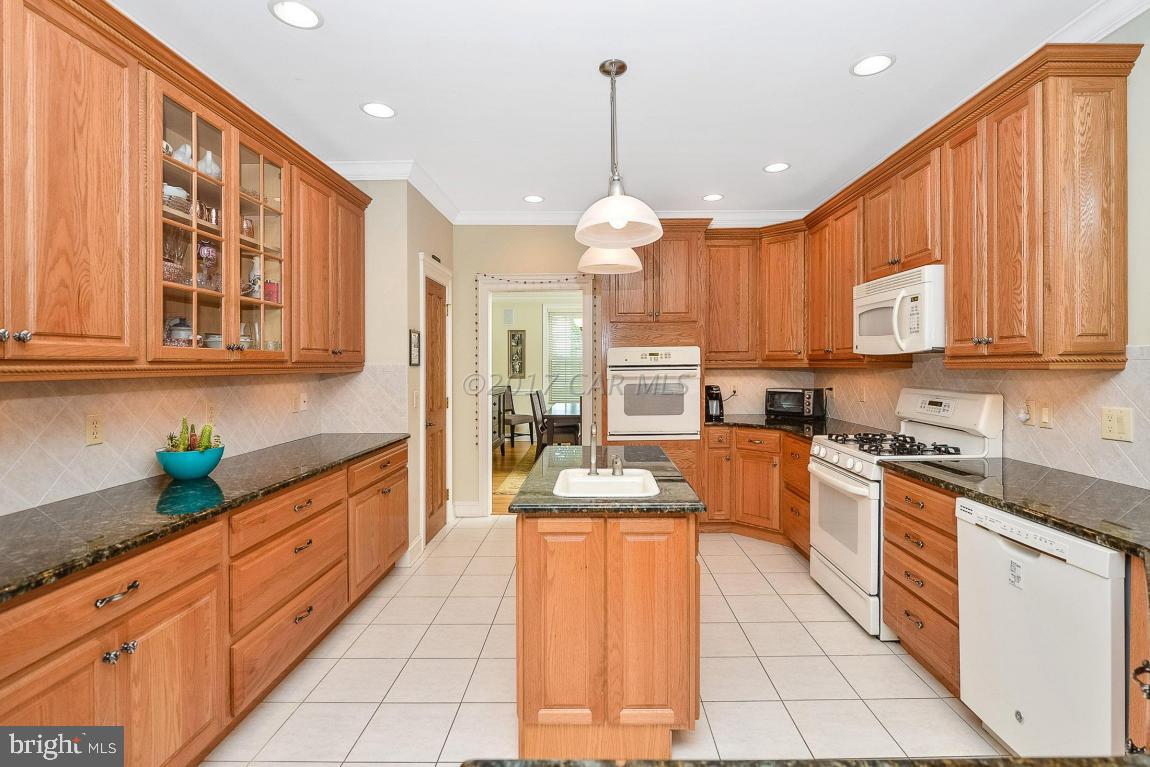 SHALLOWS THE - Residential