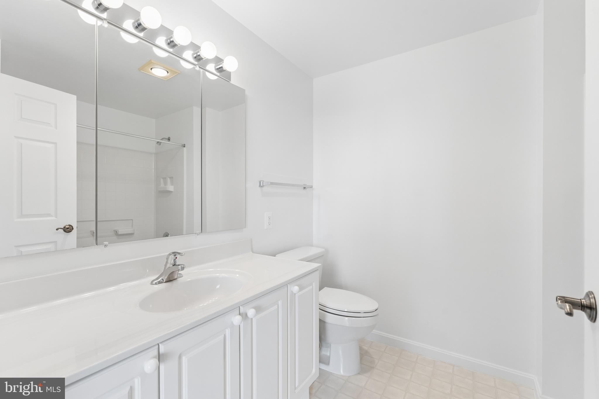 LANSDOWNE WOODS - Residential