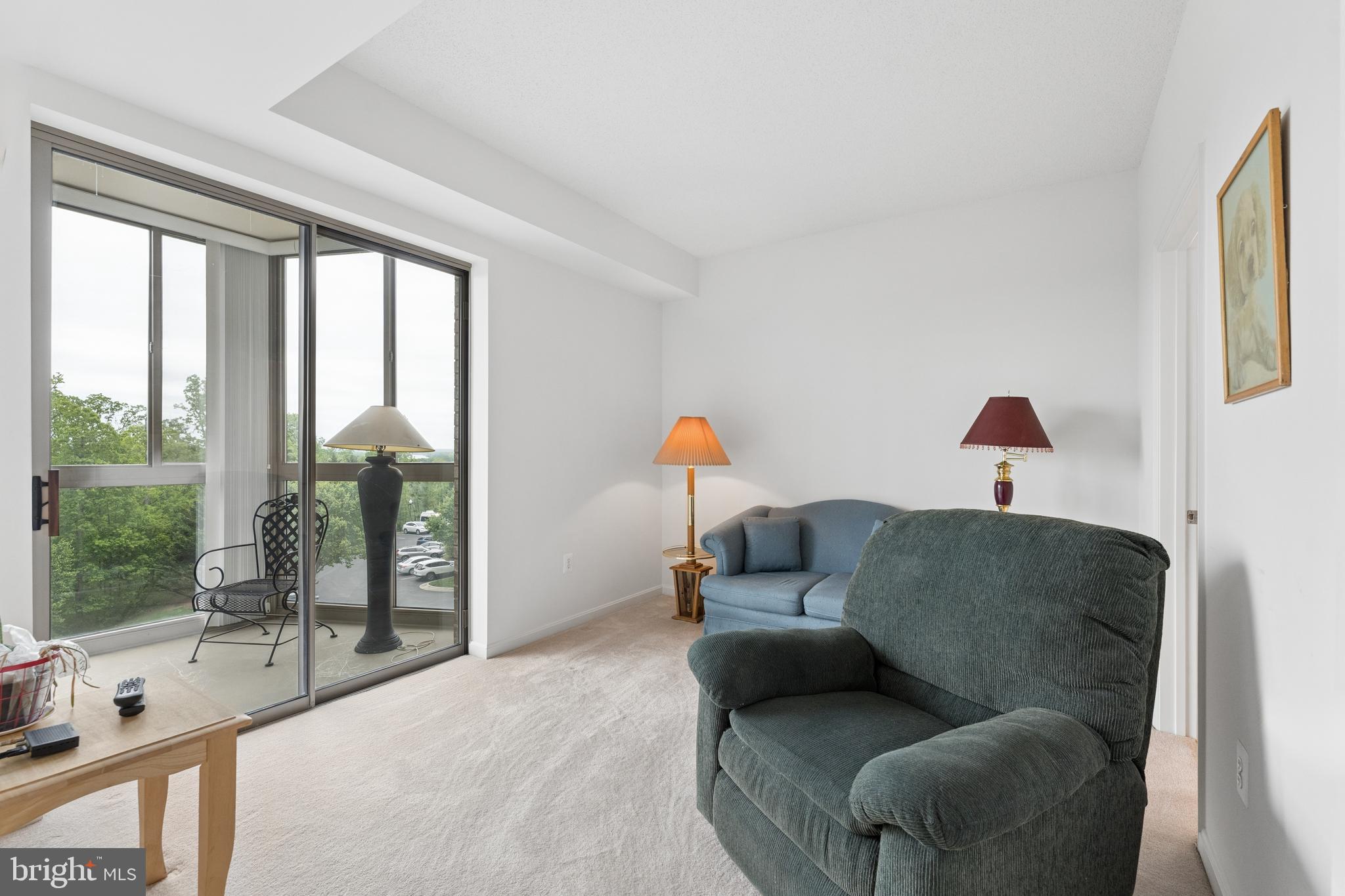 LANSDOWNE WOODS - Residential