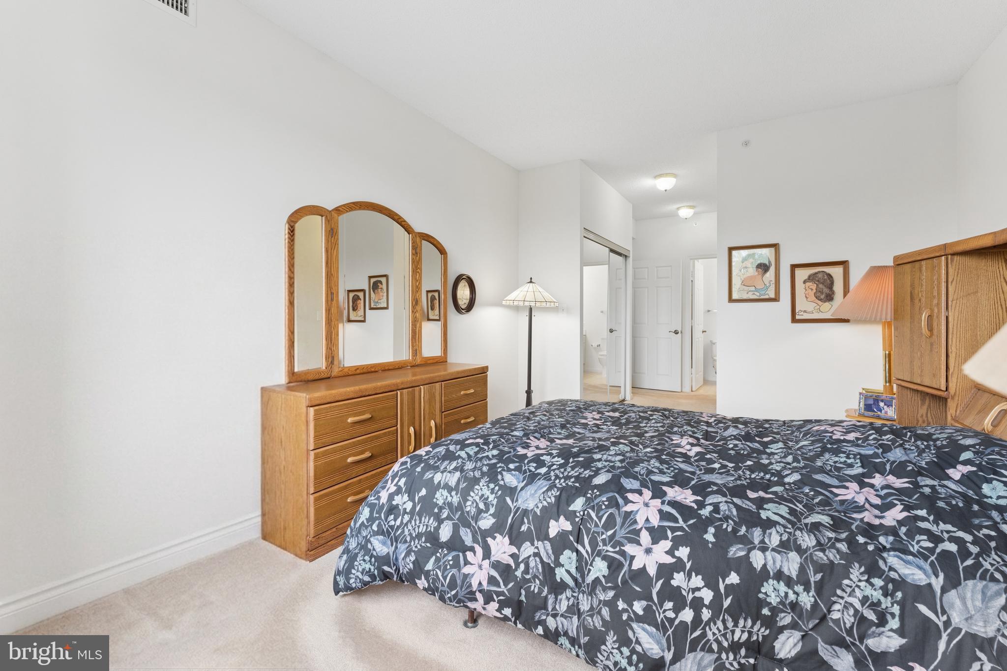 LANSDOWNE WOODS - Residential
