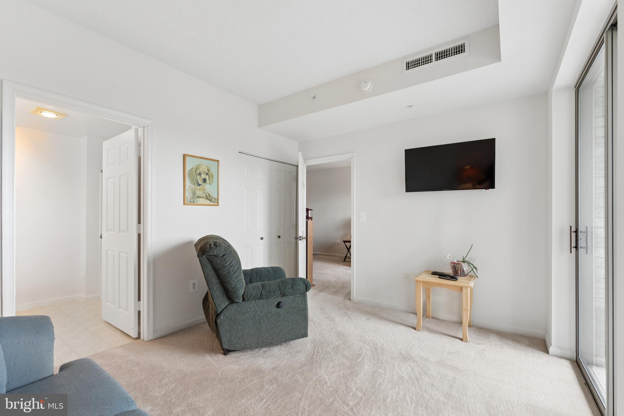 LANSDOWNE WOODS - Residential