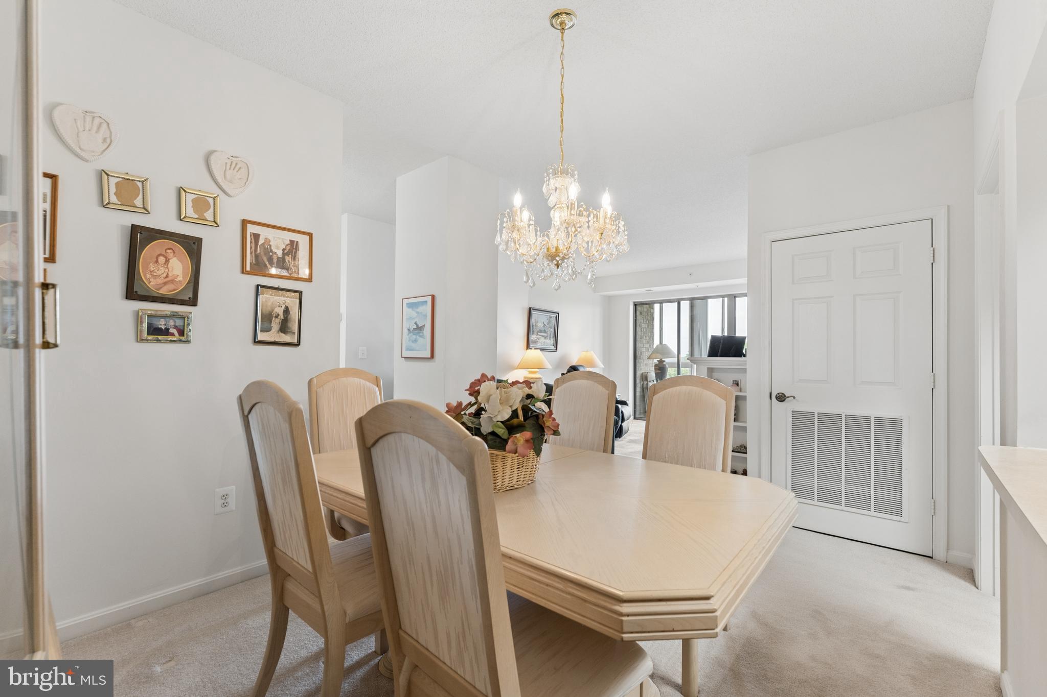LANSDOWNE WOODS - Residential