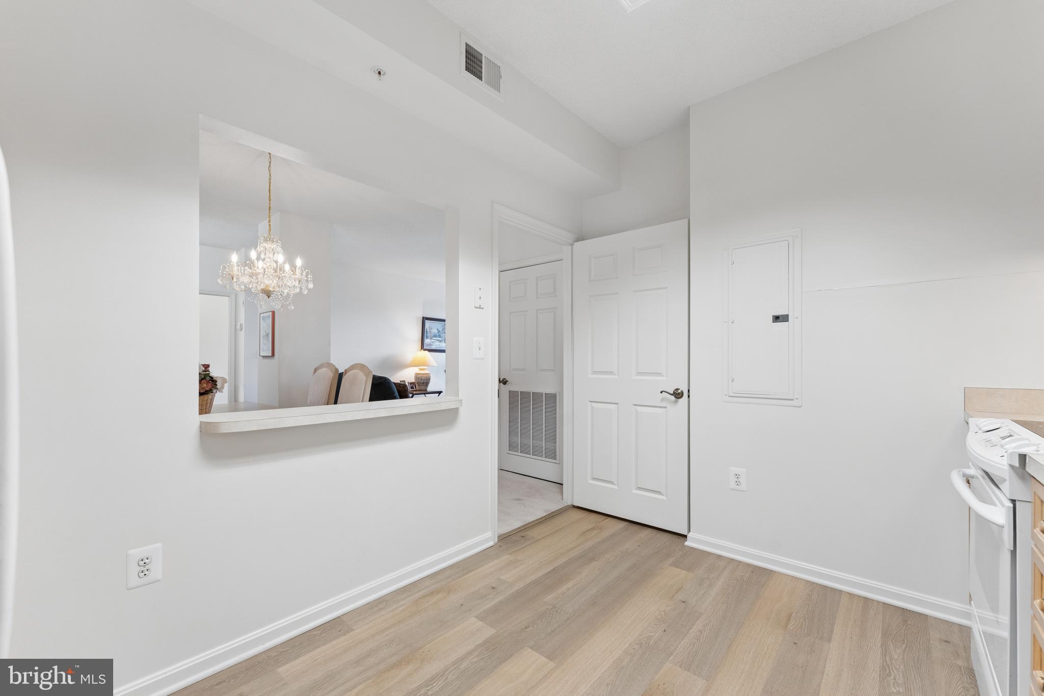 LANSDOWNE WOODS - Residential