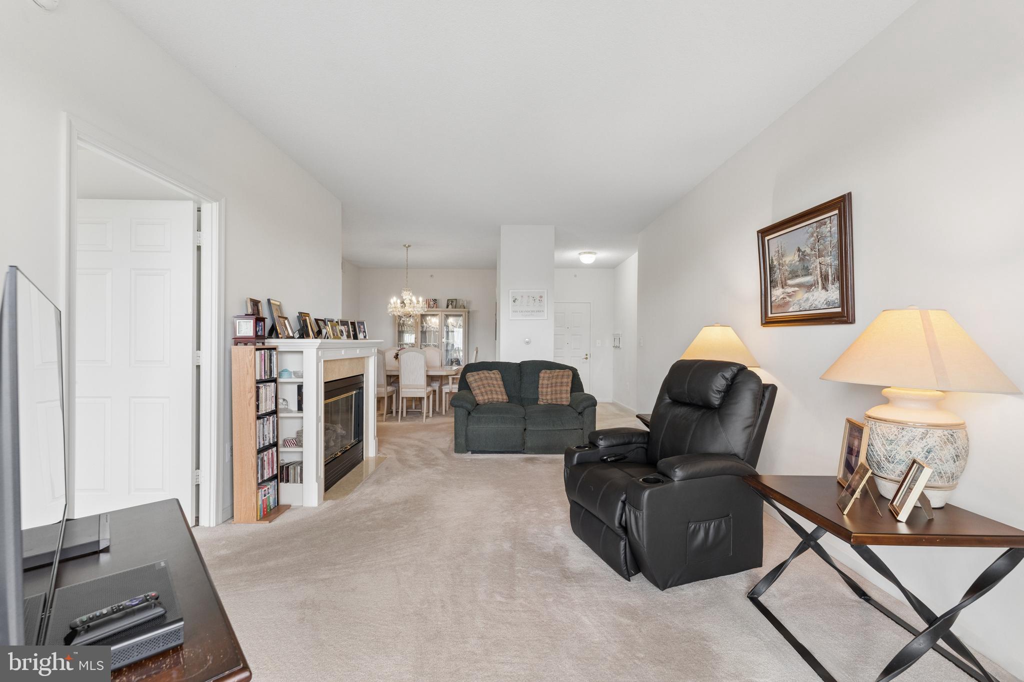 LANSDOWNE WOODS - Residential