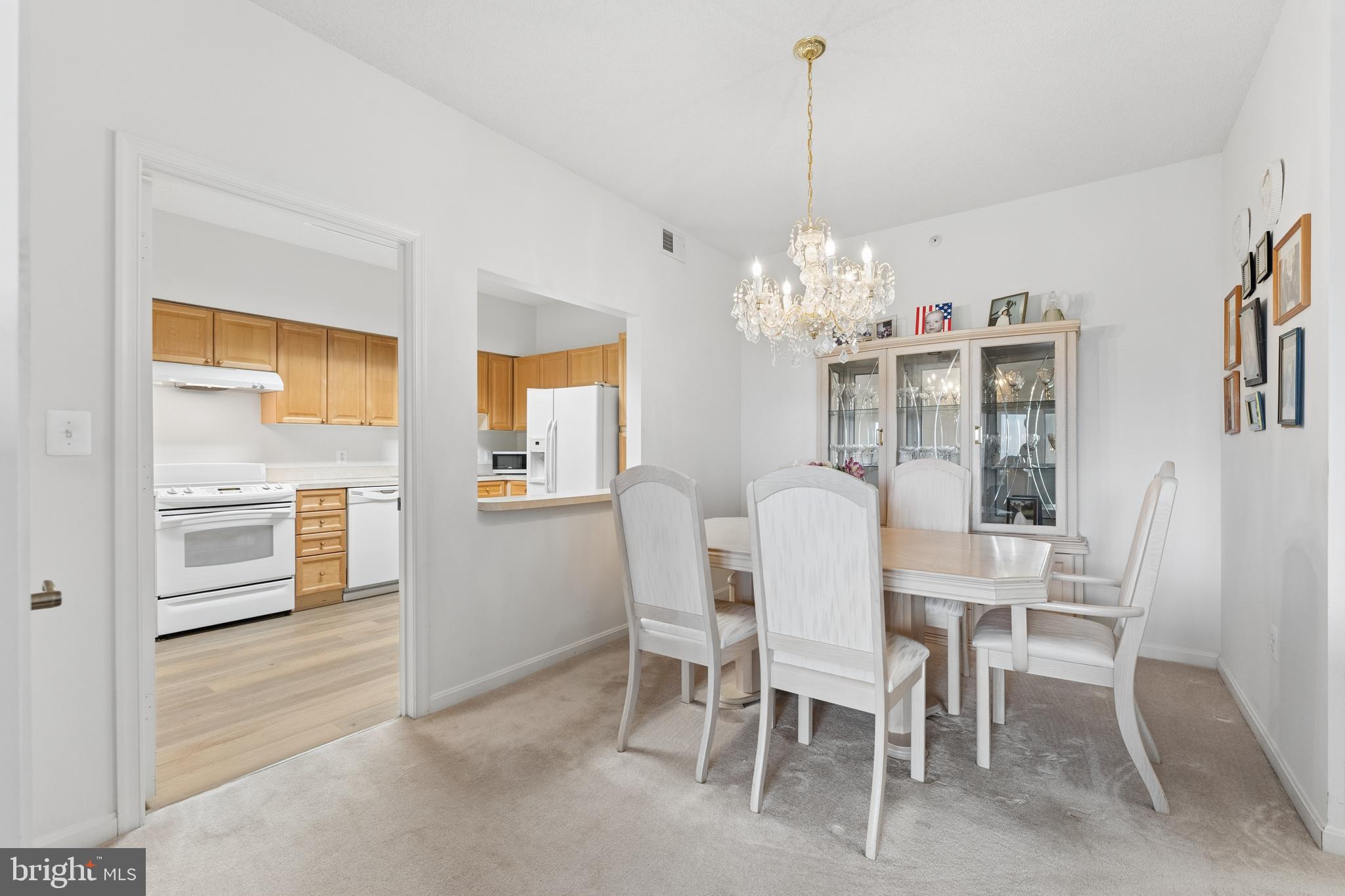 LANSDOWNE WOODS - Residential