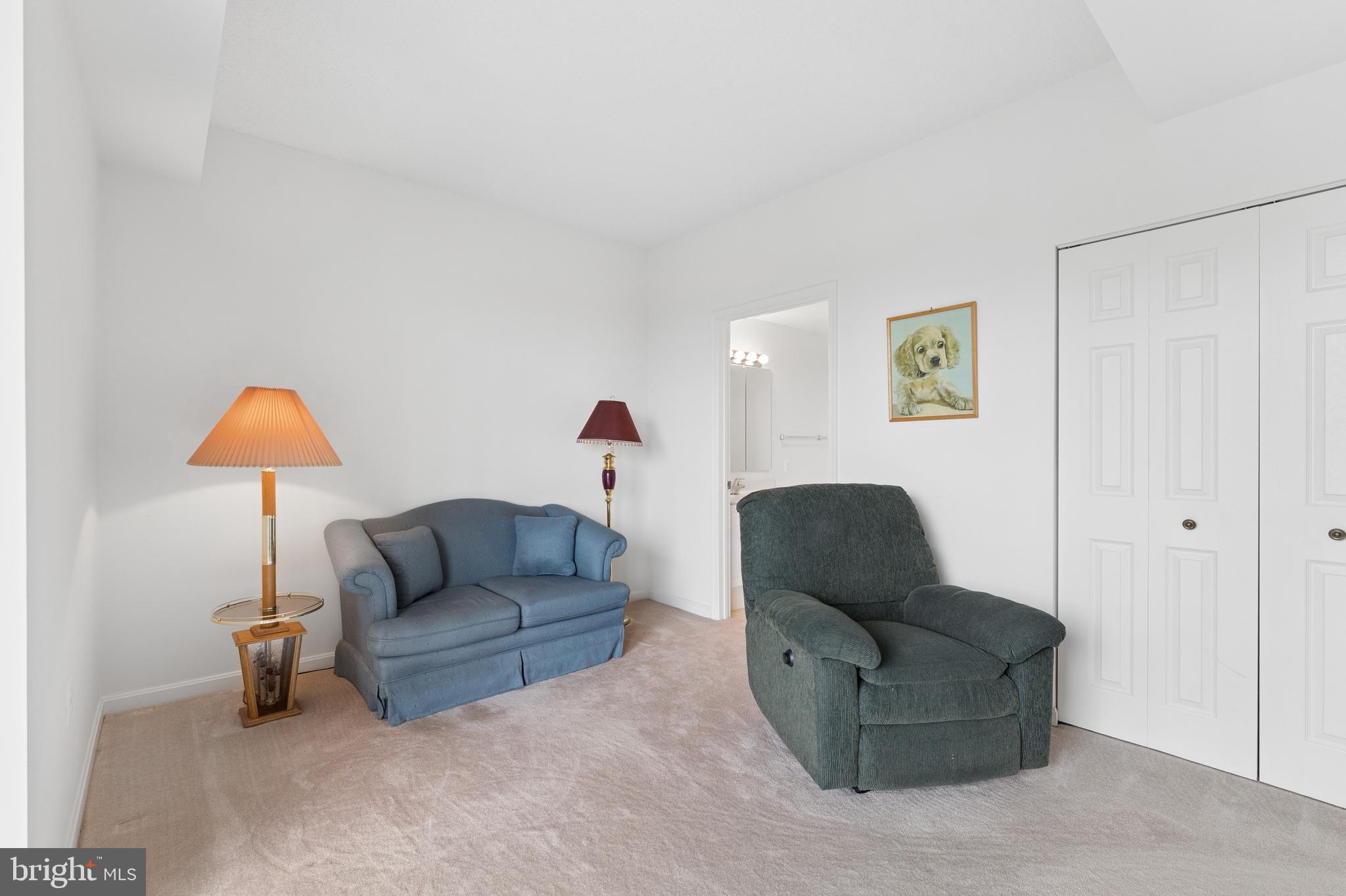 LANSDOWNE WOODS - Residential