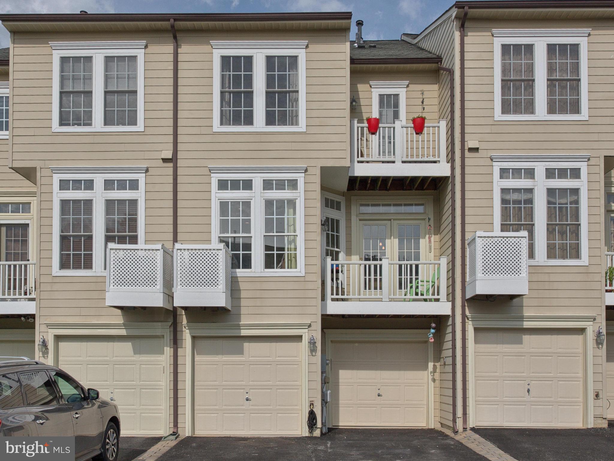 VILLAGES OF URBANA - Residential Lease