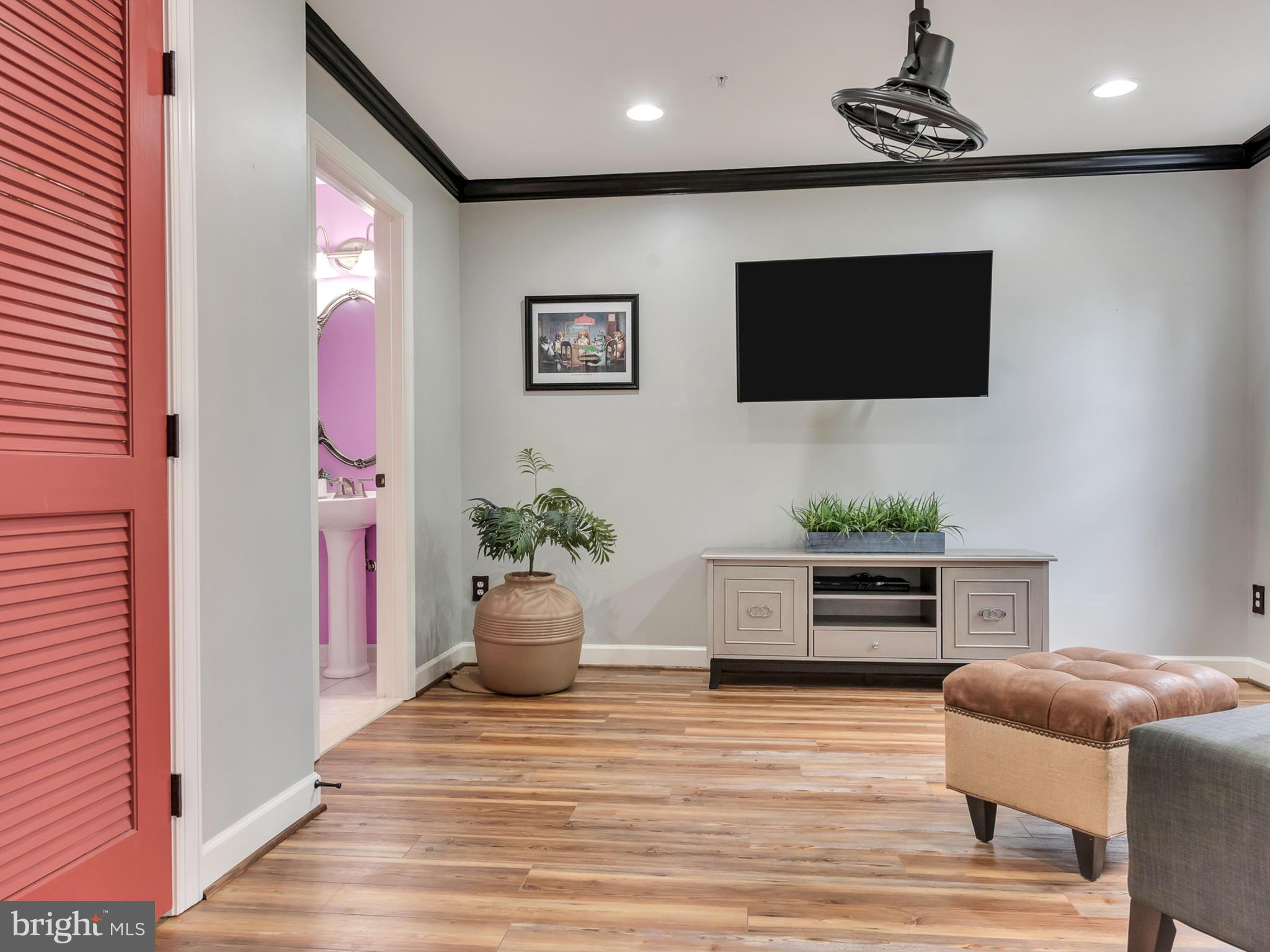 VILLAGES OF URBANA - Residential Lease