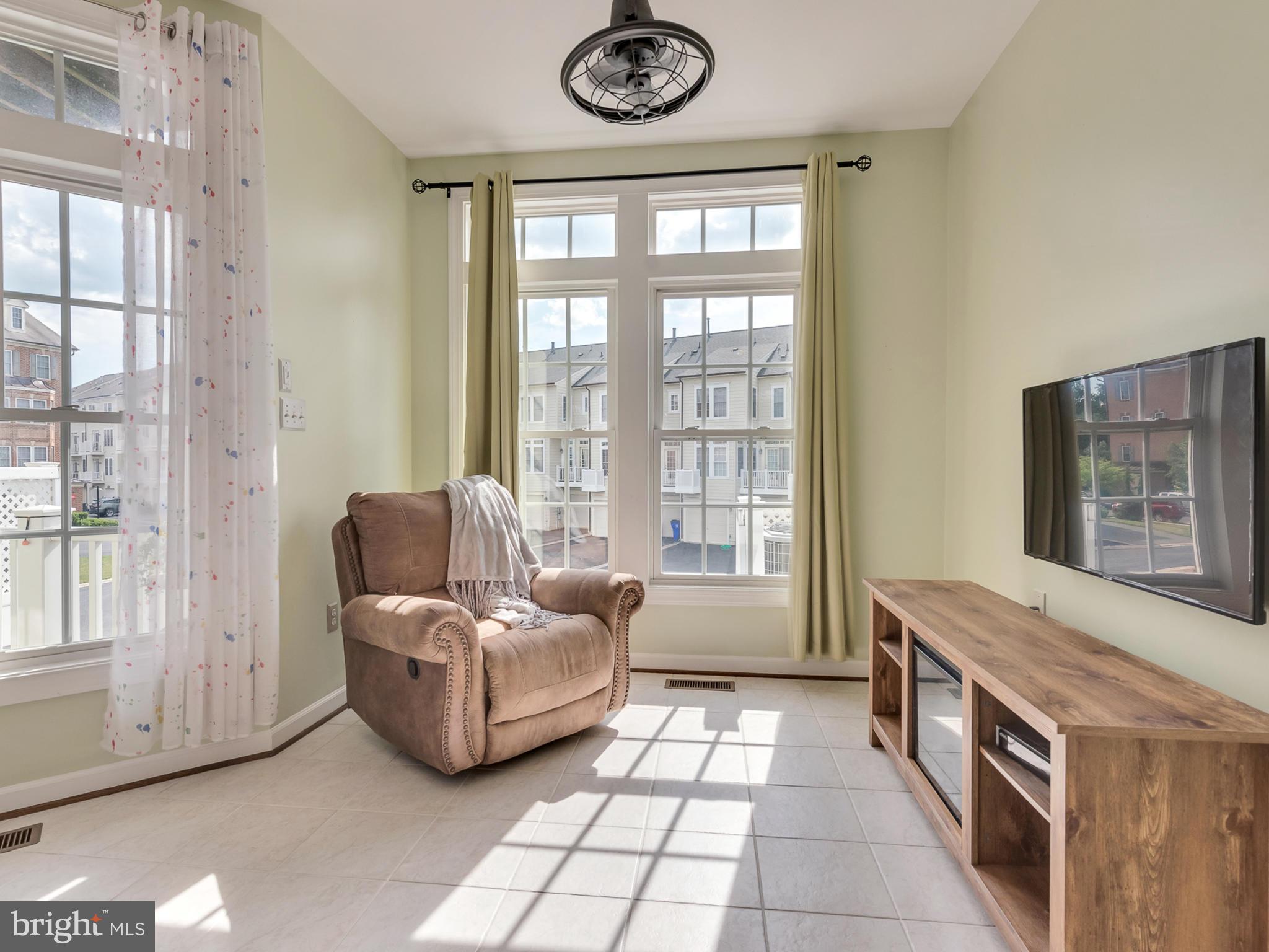 VILLAGES OF URBANA - Residential Lease