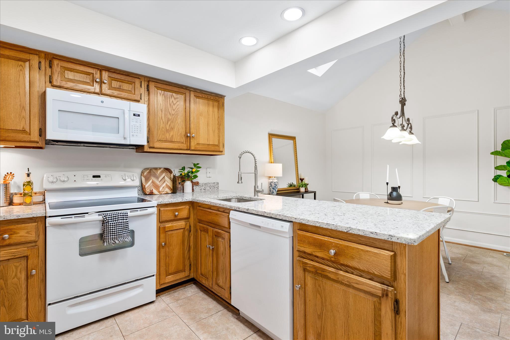 HIGHLAND HALL - Residential