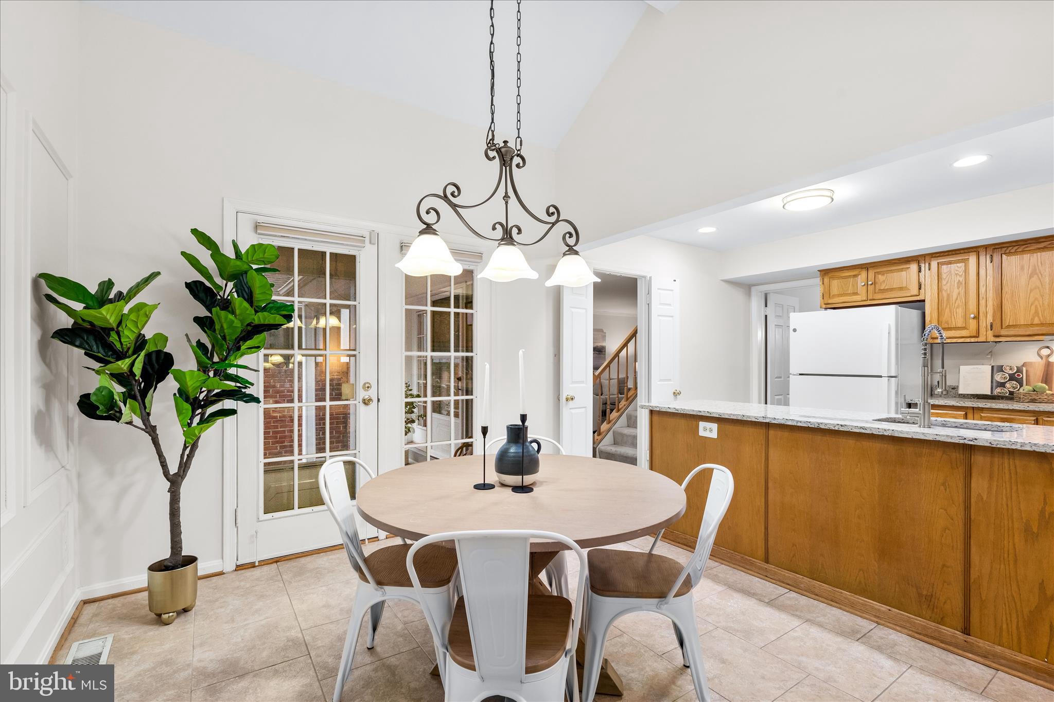 HIGHLAND HALL - Residential