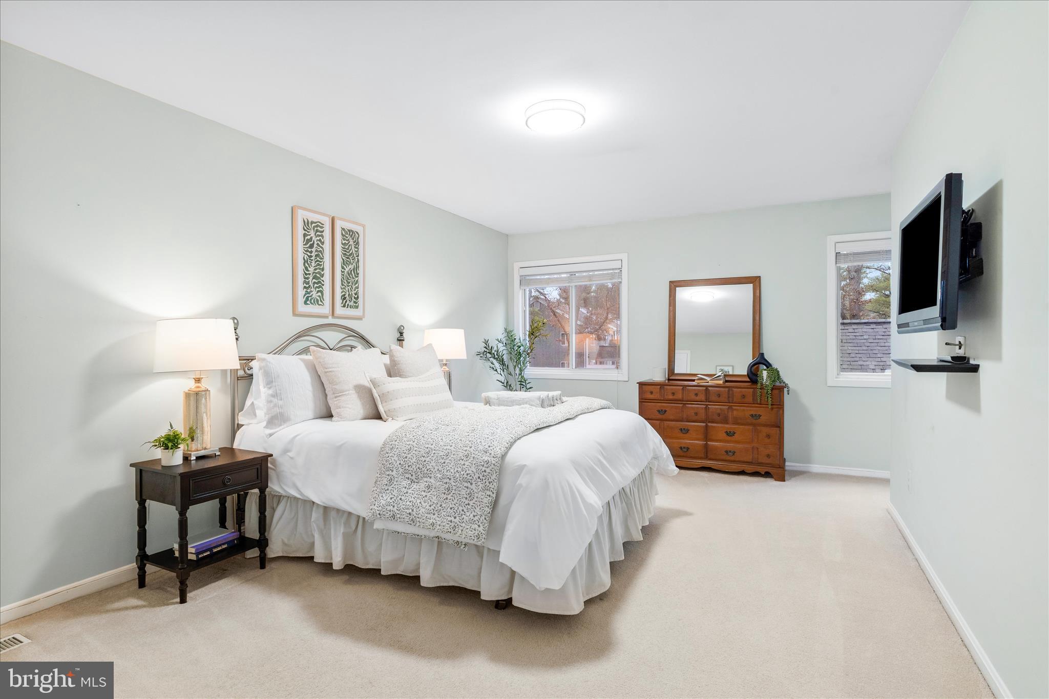 HIGHLAND HALL - Residential