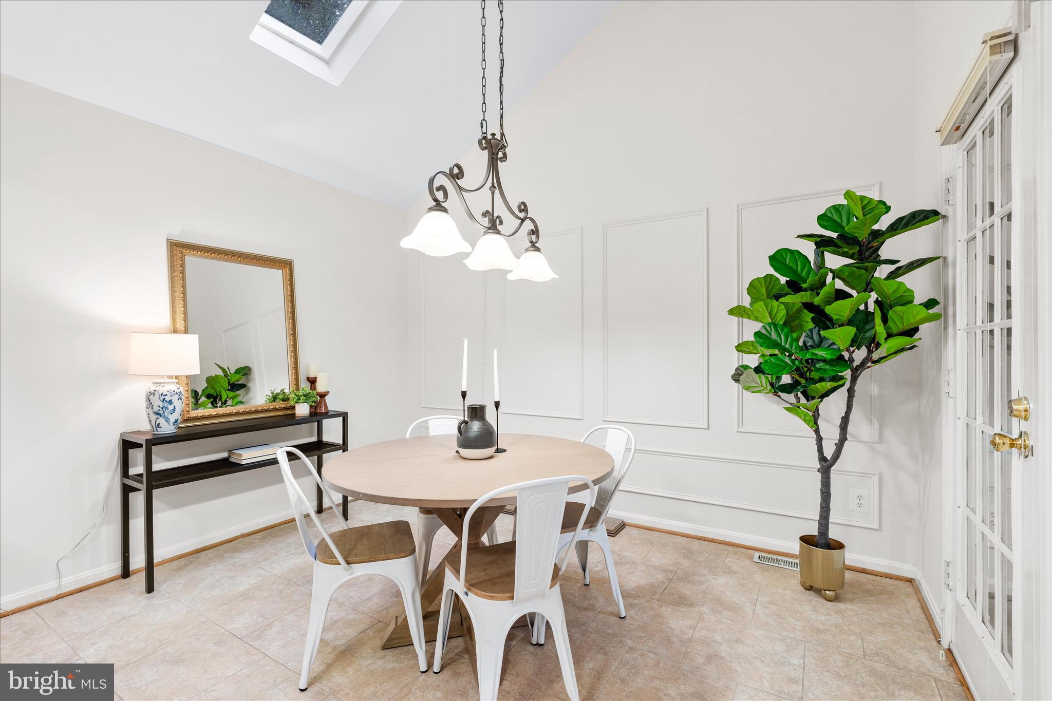 HIGHLAND HALL - Residential